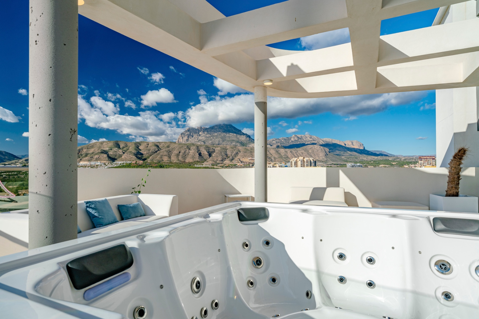 Odsprzedaż - Mieszkanie w bloku - Benidorm