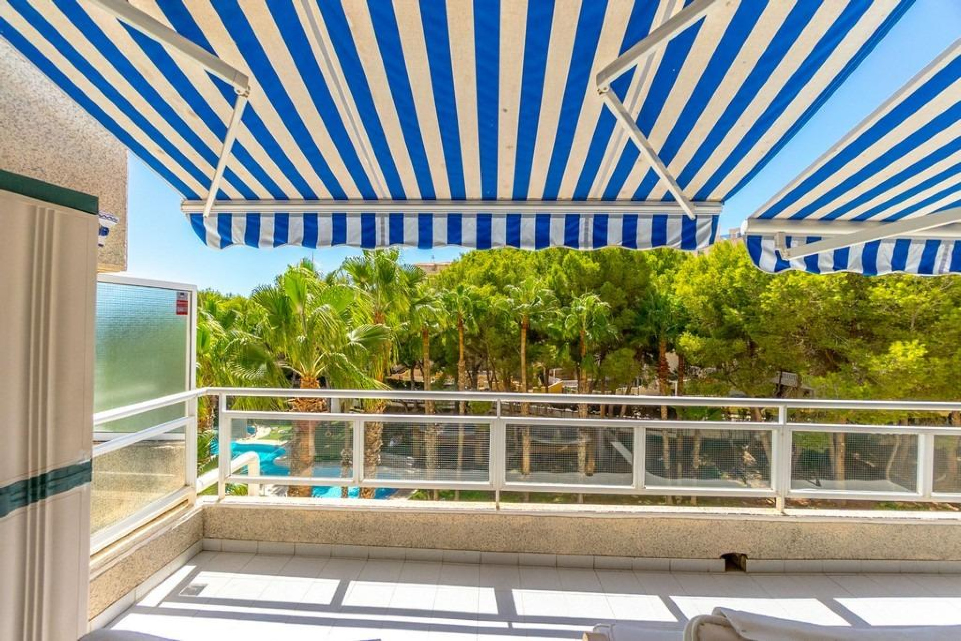 Odsprzedaż - Mieszkanie w bloku - Dehesa de Campoamor - Altos de campoamor