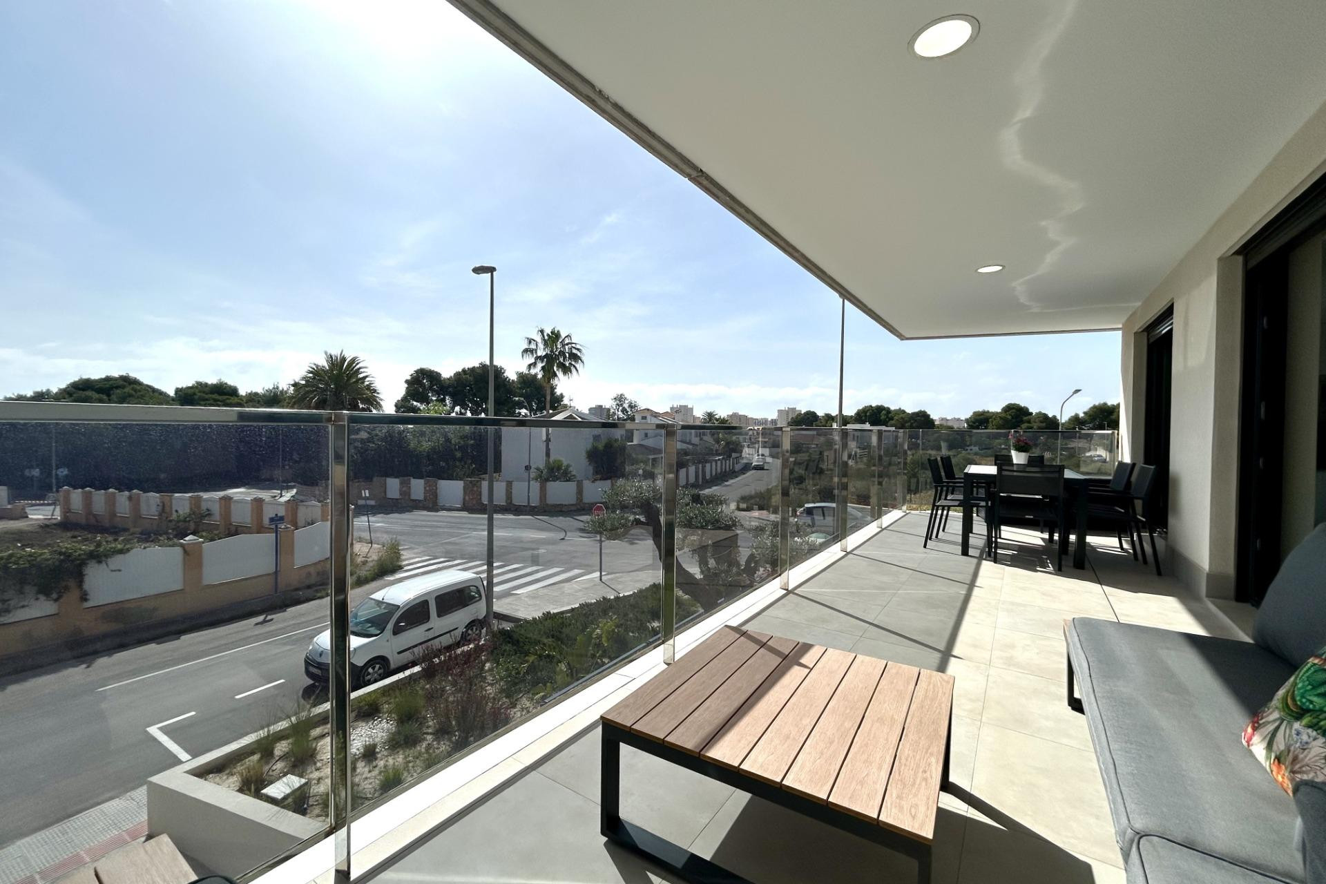 Odsprzedaż - Mieszkanie w bloku - Dehesa de Campoamor - Campoamor