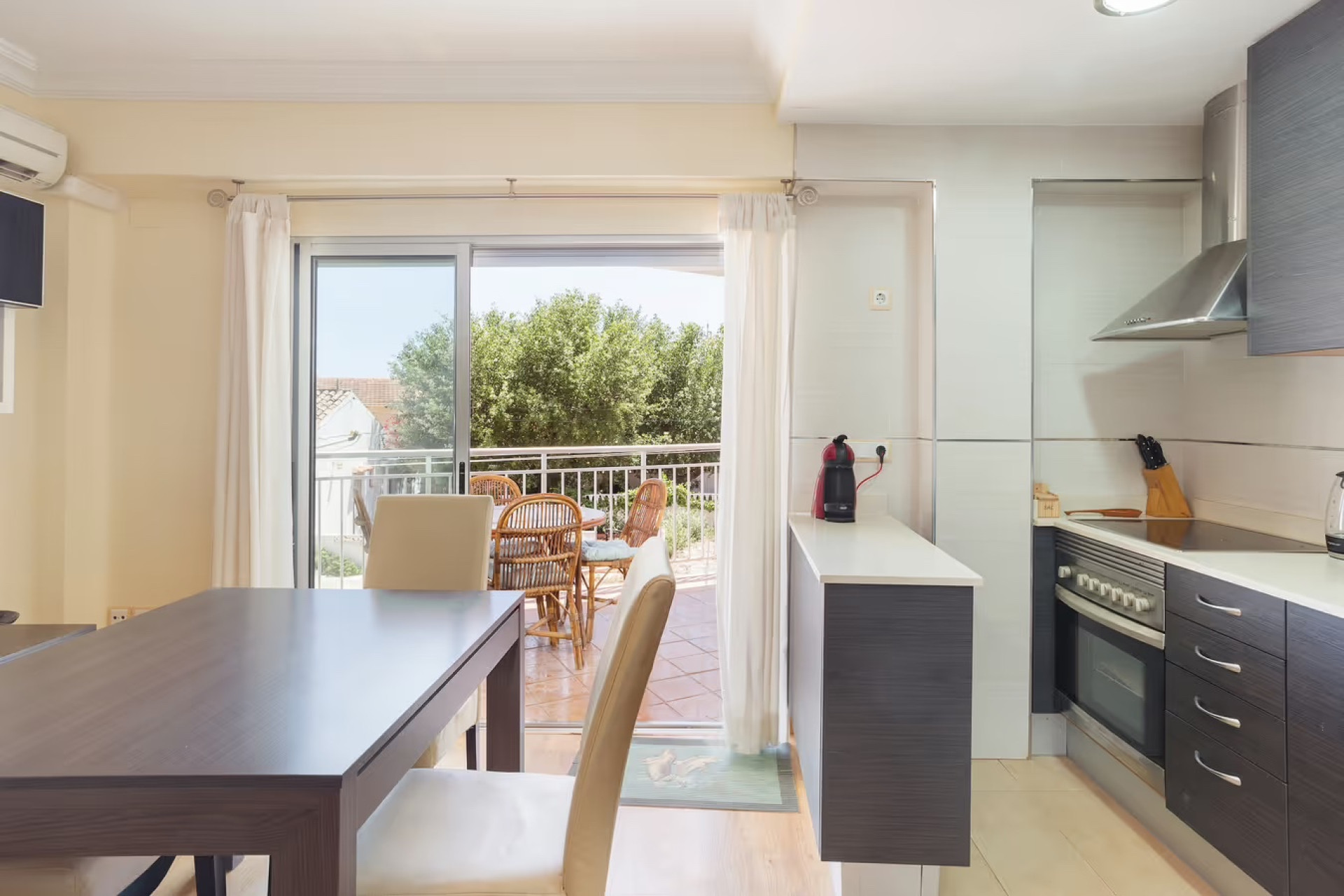 Odsprzedaż - Mieszkanie w bloku - Denia - Les Marines - Las Marinas