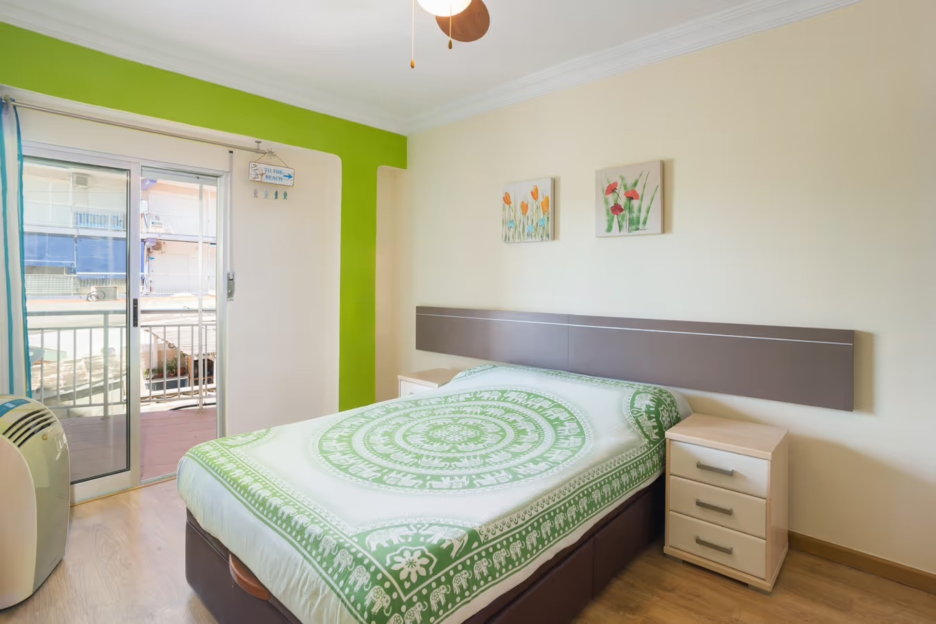 Odsprzedaż - Mieszkanie w bloku - Denia - Les Marines - Las Marinas