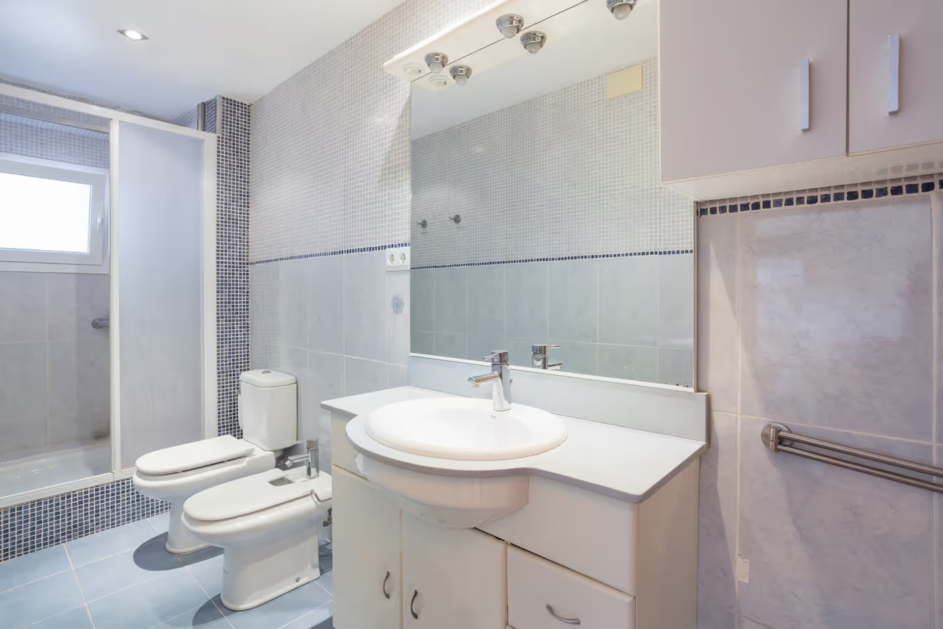 Odsprzedaż - Mieszkanie w bloku - Denia - Les Marines - Las Marinas