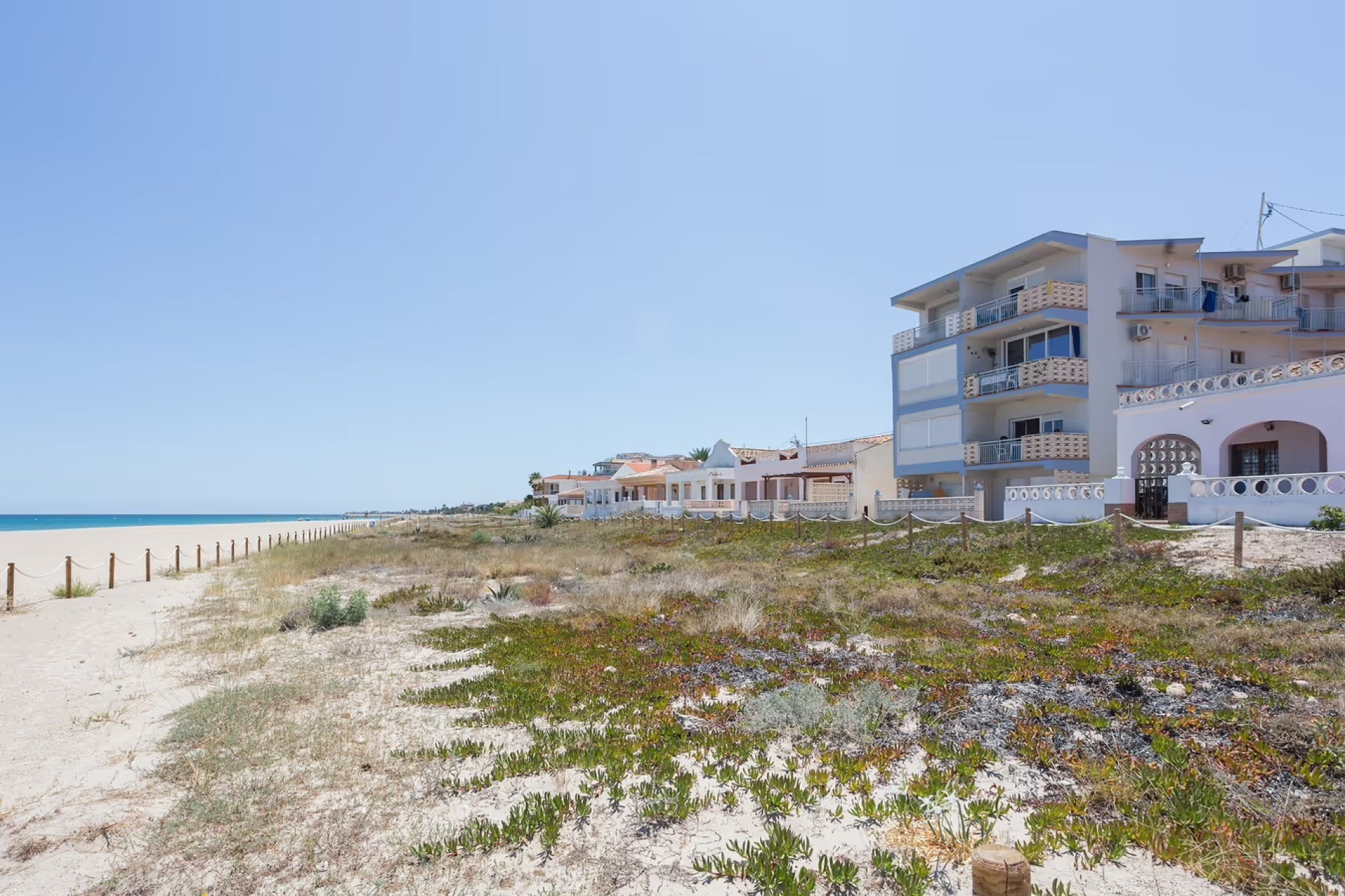 Odsprzedaż - Mieszkanie w bloku - Denia - Les Marines - Las Marinas