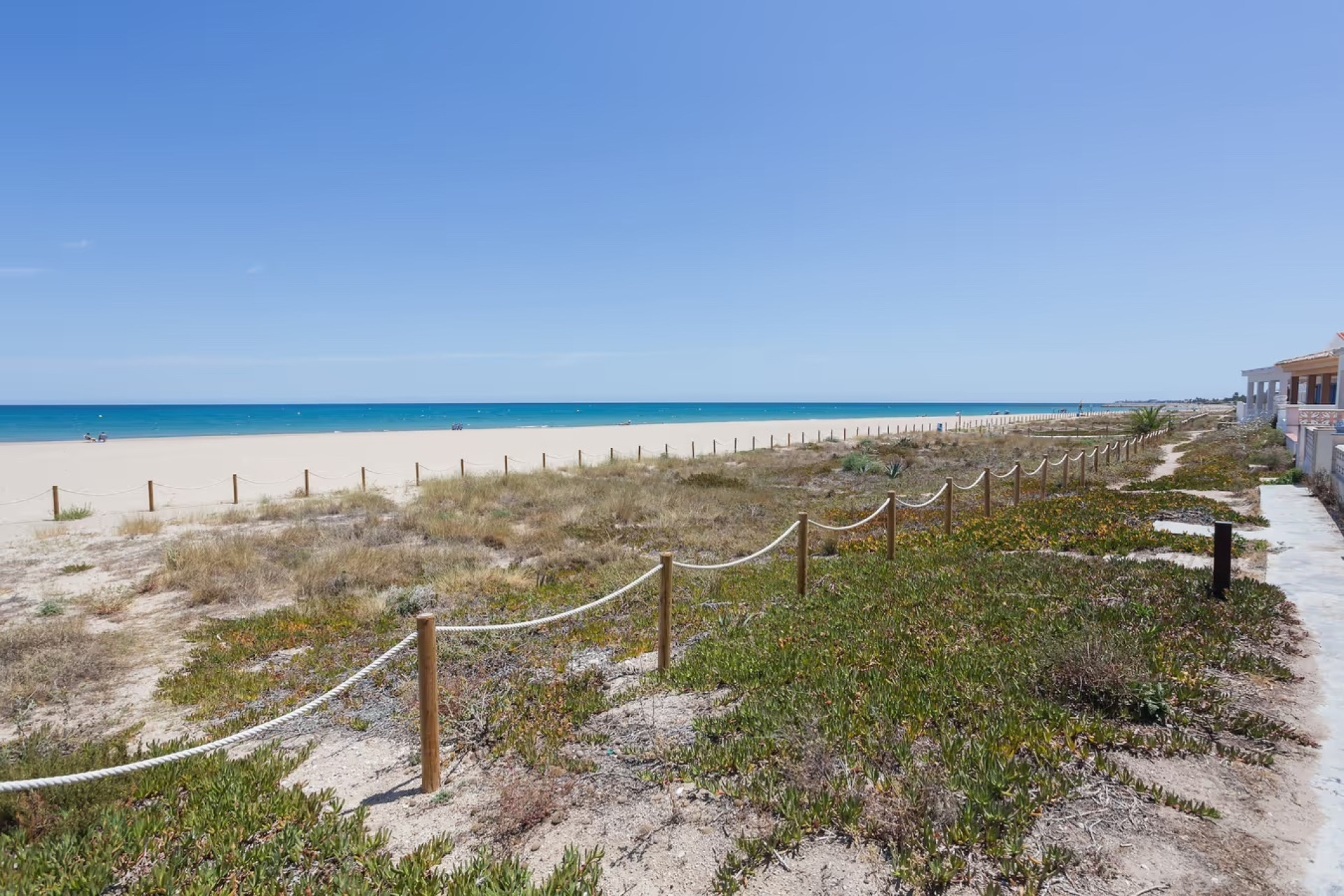 Odsprzedaż - Mieszkanie w bloku - Denia - Les Marines - Las Marinas