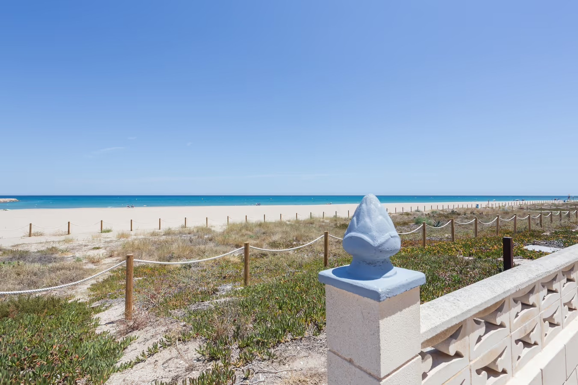 Odsprzedaż - Mieszkanie w bloku - Denia - Les Marines - Las Marinas