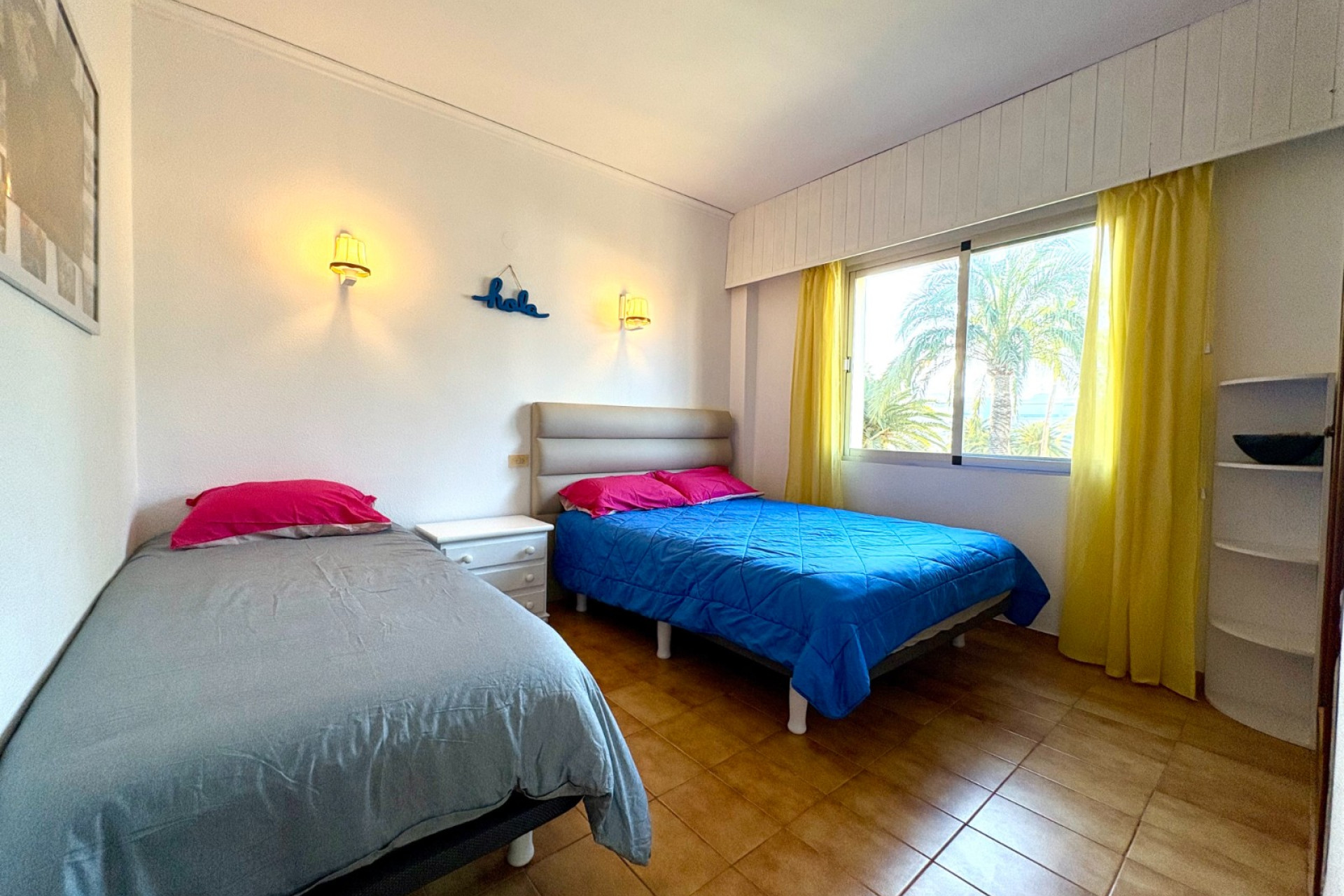 Odsprzedaż - Mieszkanie w bloku - Denia - Les Marines - Las Marinas