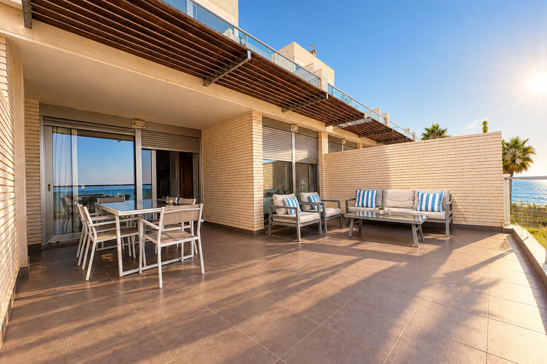 Odsprzedaż - Mieszkanie w bloku - Denia - Les Marines - Las Marinas