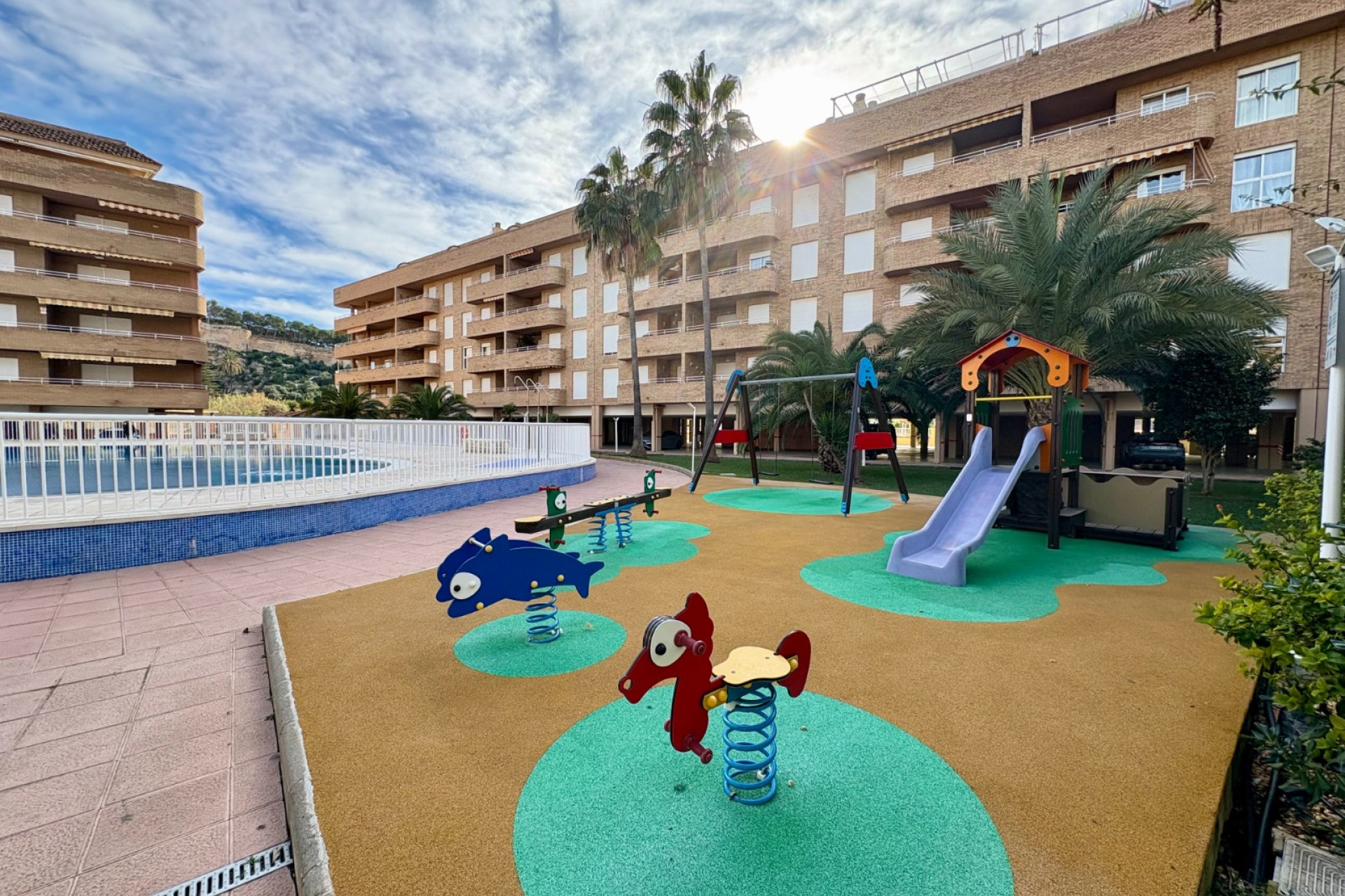 Odsprzedaż - Mieszkanie w bloku - Denia - Port