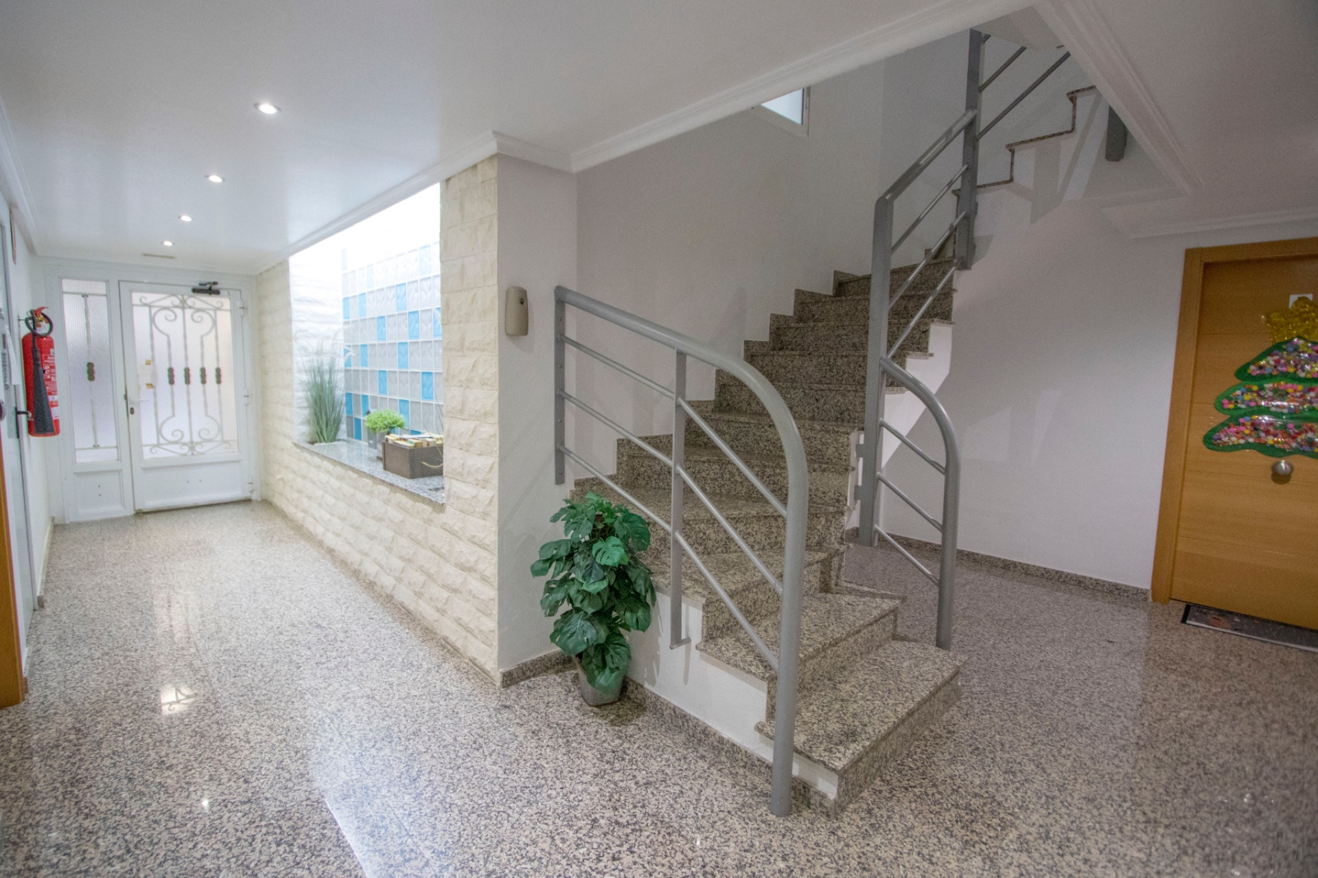 Odsprzedaż - Mieszkanie w bloku - Formentera del Segura