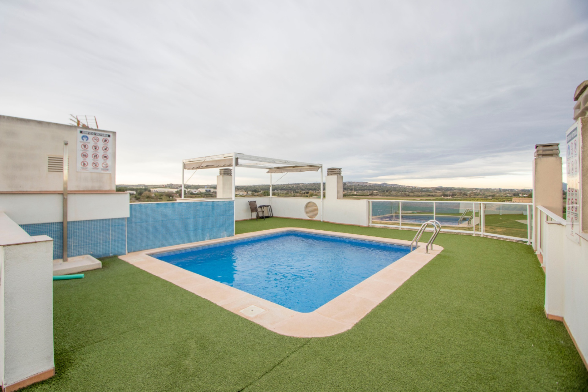 Odsprzedaż - Mieszkanie w bloku - Formentera del Segura