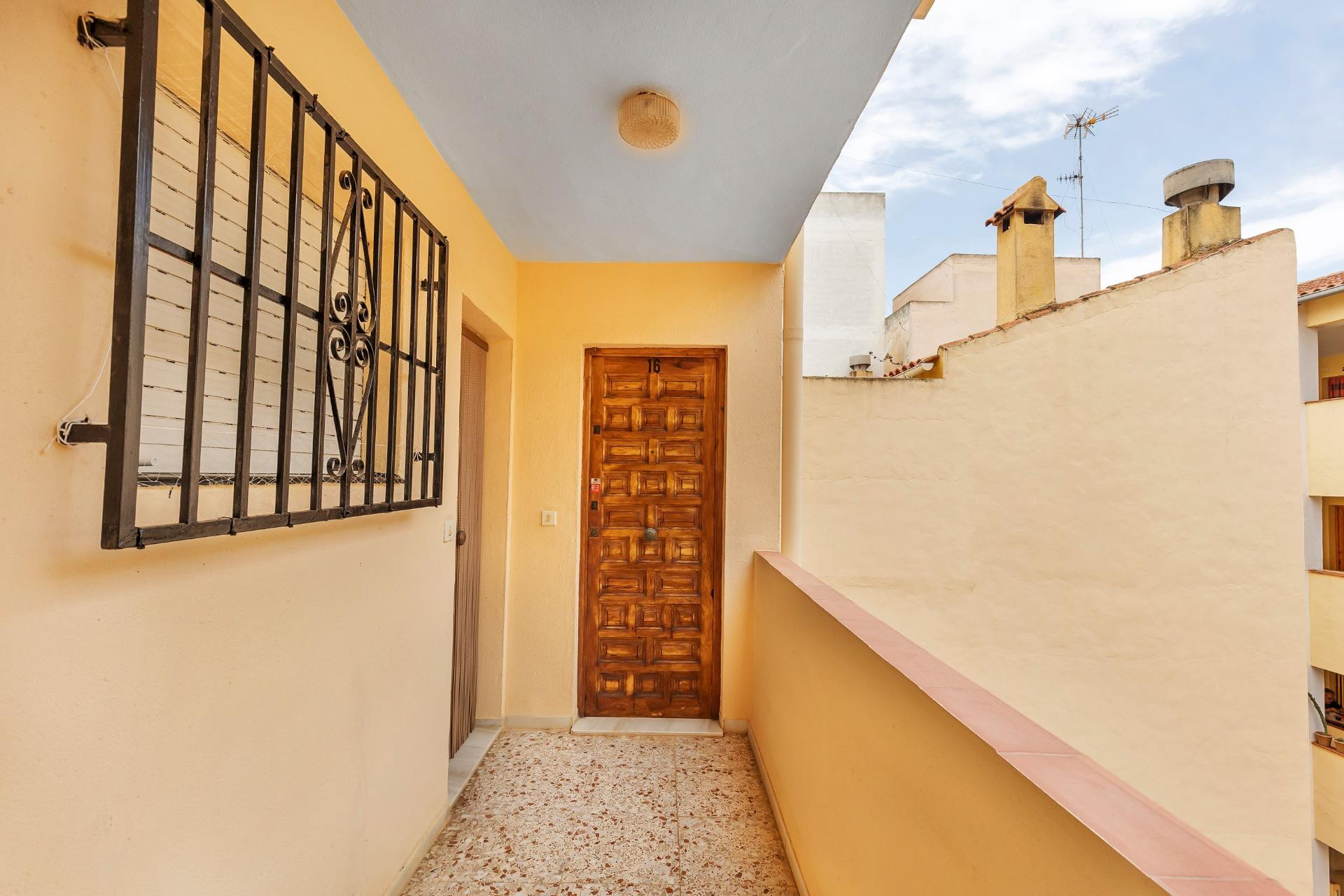 Odsprzedaż - Mieszkanie w bloku - Guardamar del Segura - CENTRO