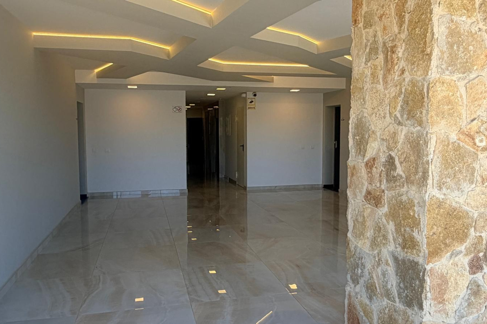Odsprzedaż - Mieszkanie w bloku - Los Altos - Torrevieja