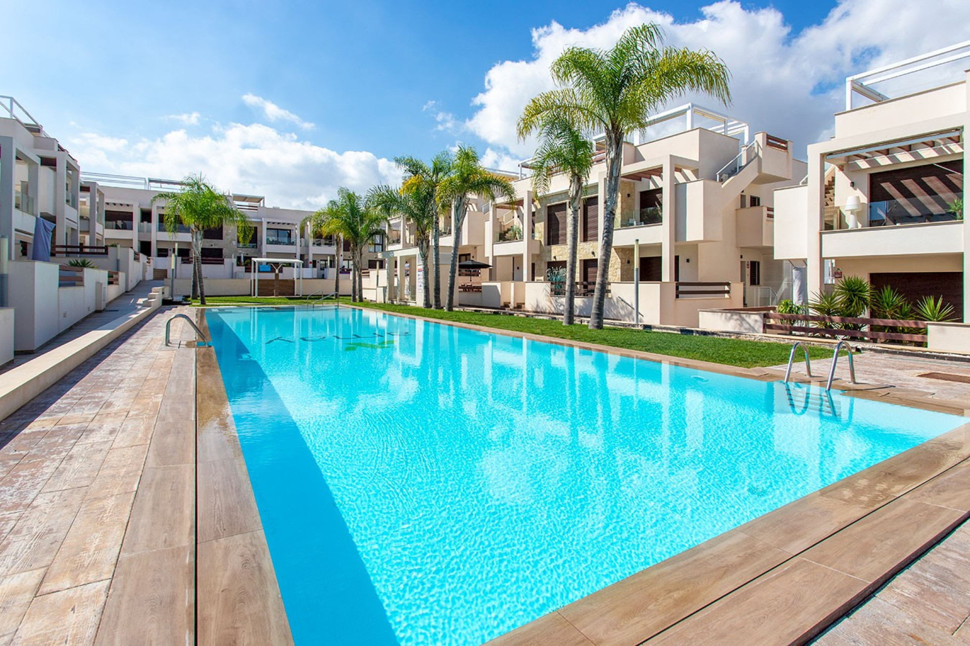 Odsprzedaż - Mieszkanie w bloku - Los Balcones - Torrevieja