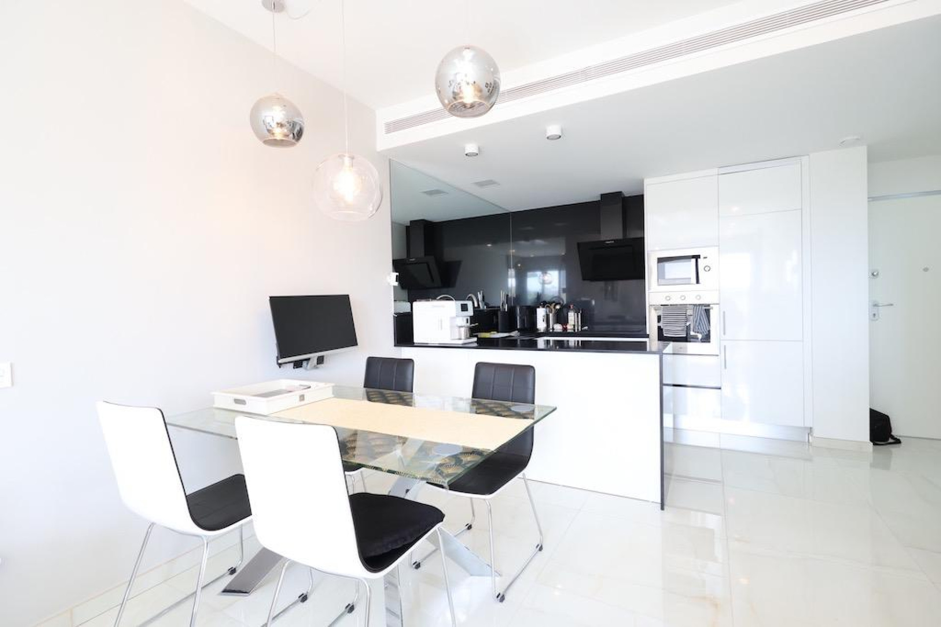 Odsprzedaż - Mieszkanie w bloku - Orihuela Costa - Las Mimosas