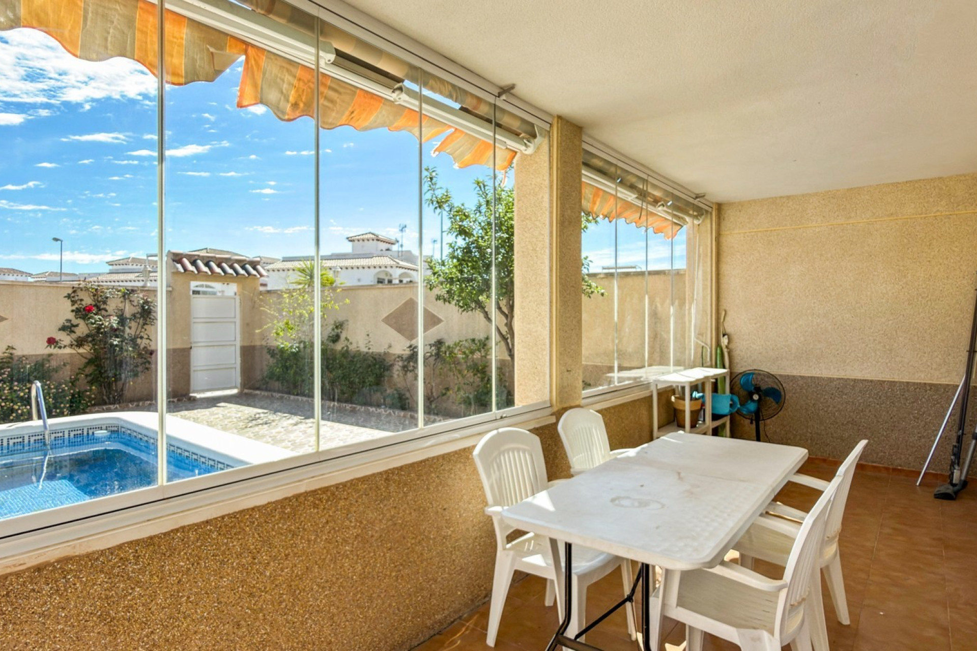 Odsprzedaż - Mieszkanie w bloku - Orihuela Costa - Playa Flamenca