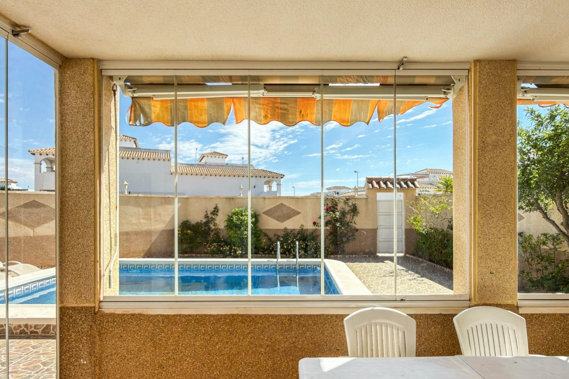 Odsprzedaż - Mieszkanie w bloku - Orihuela Costa - Playa Flamenca