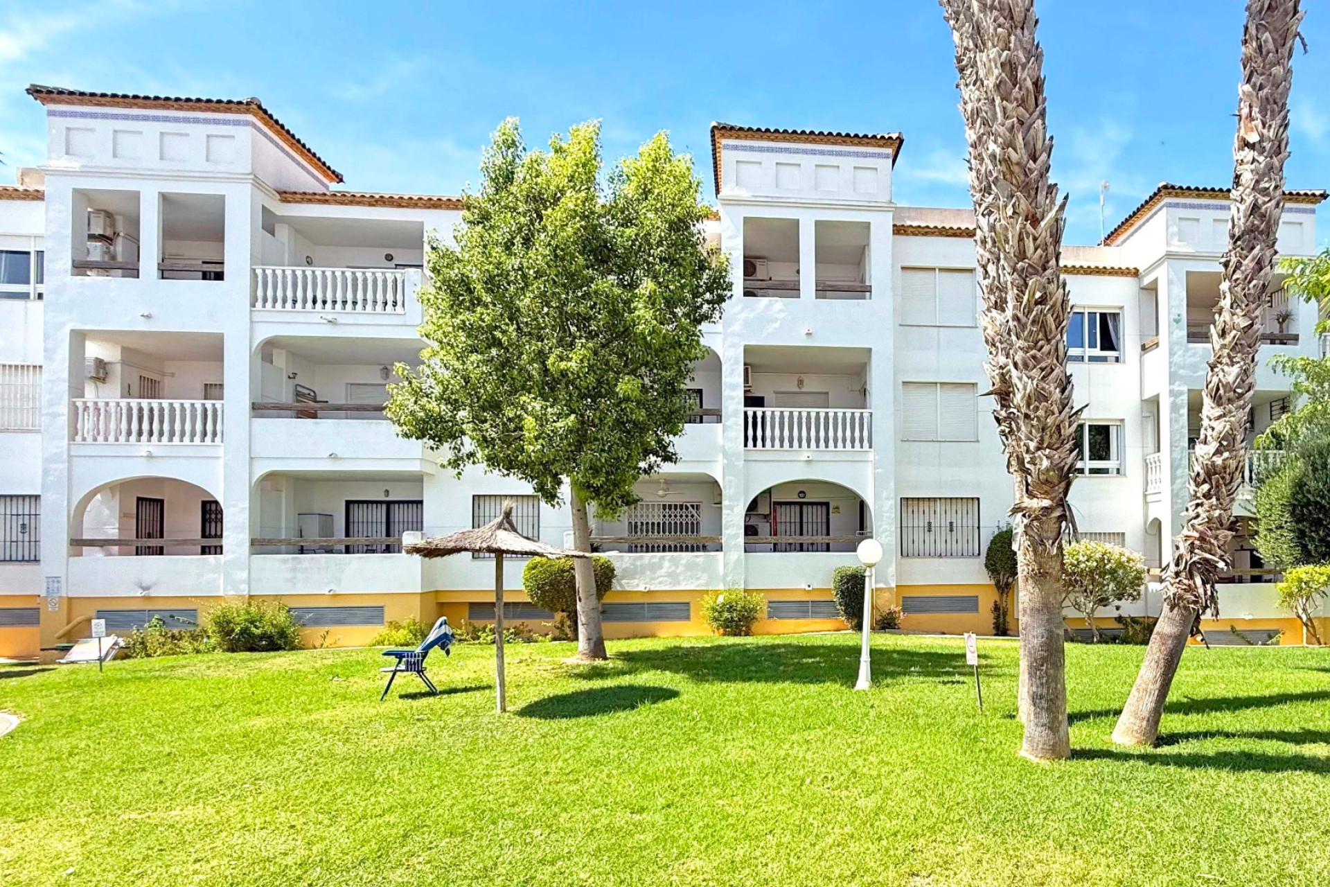 Odsprzedaż - Mieszkanie w bloku - Orihuela Costa - Villamartín