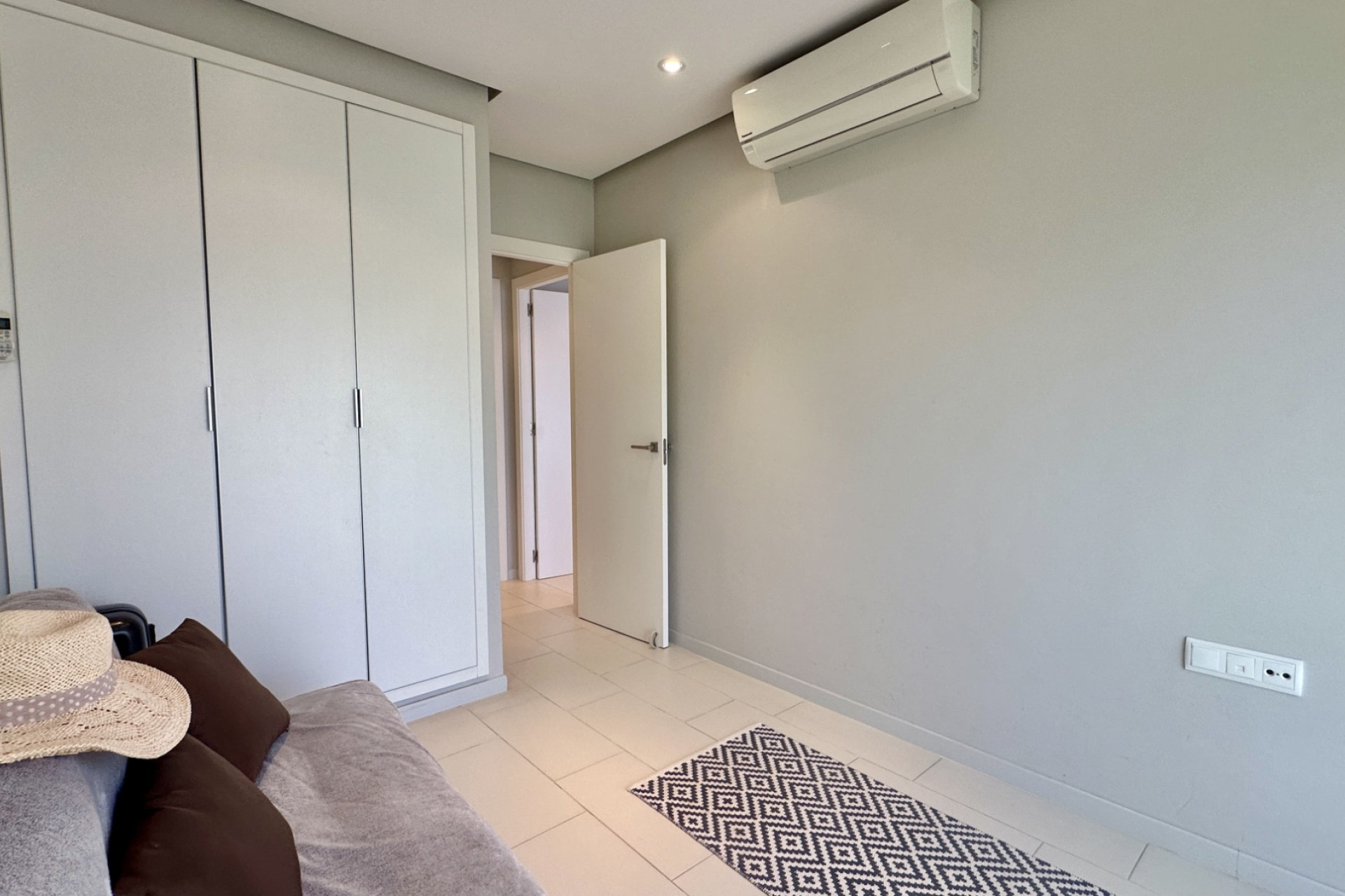 Odsprzedaż - Mieszkanie w bloku - Orihuela Costa - Villamartín