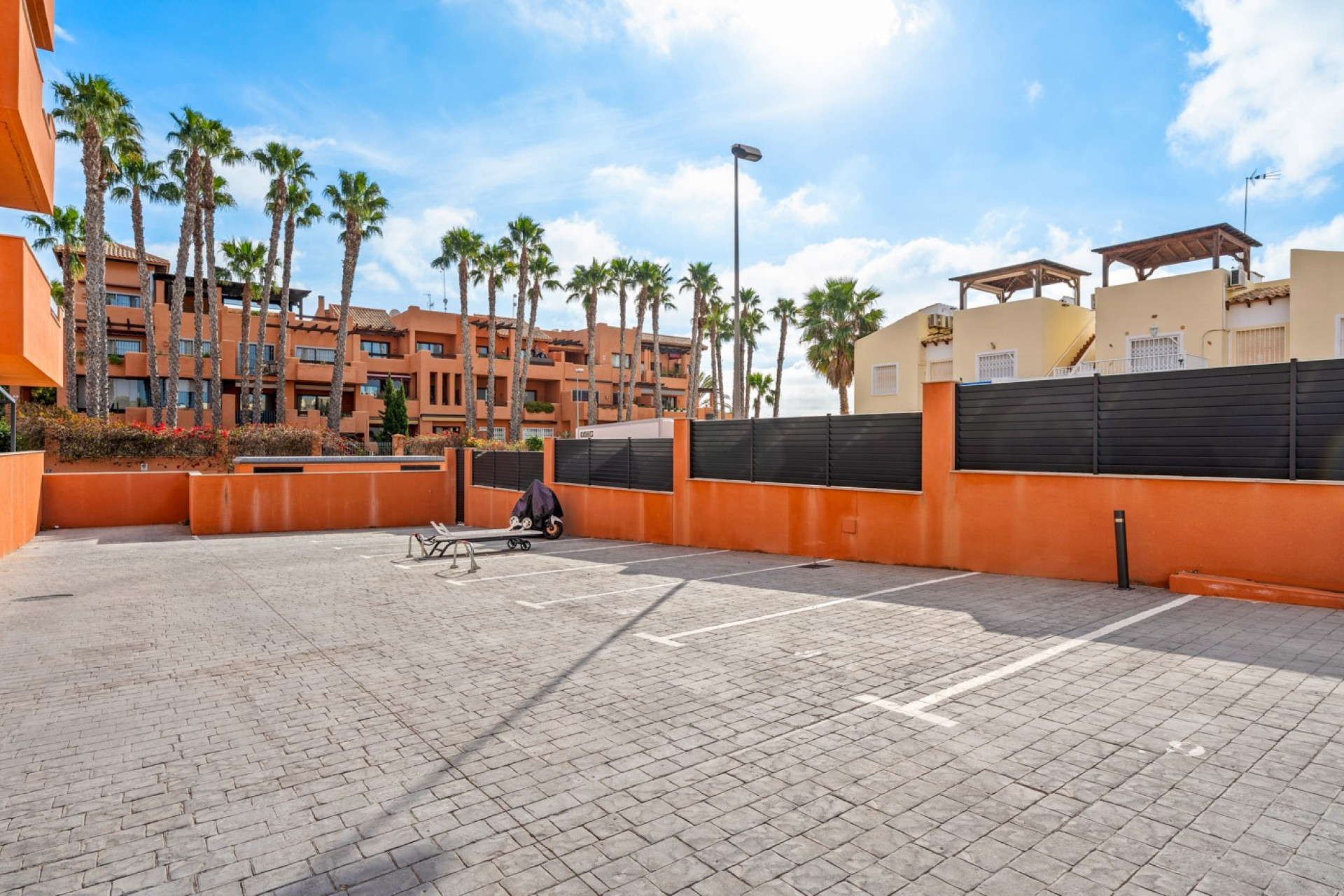 Odsprzedaż - Mieszkanie w bloku - Orihuela Costa - Villamartín