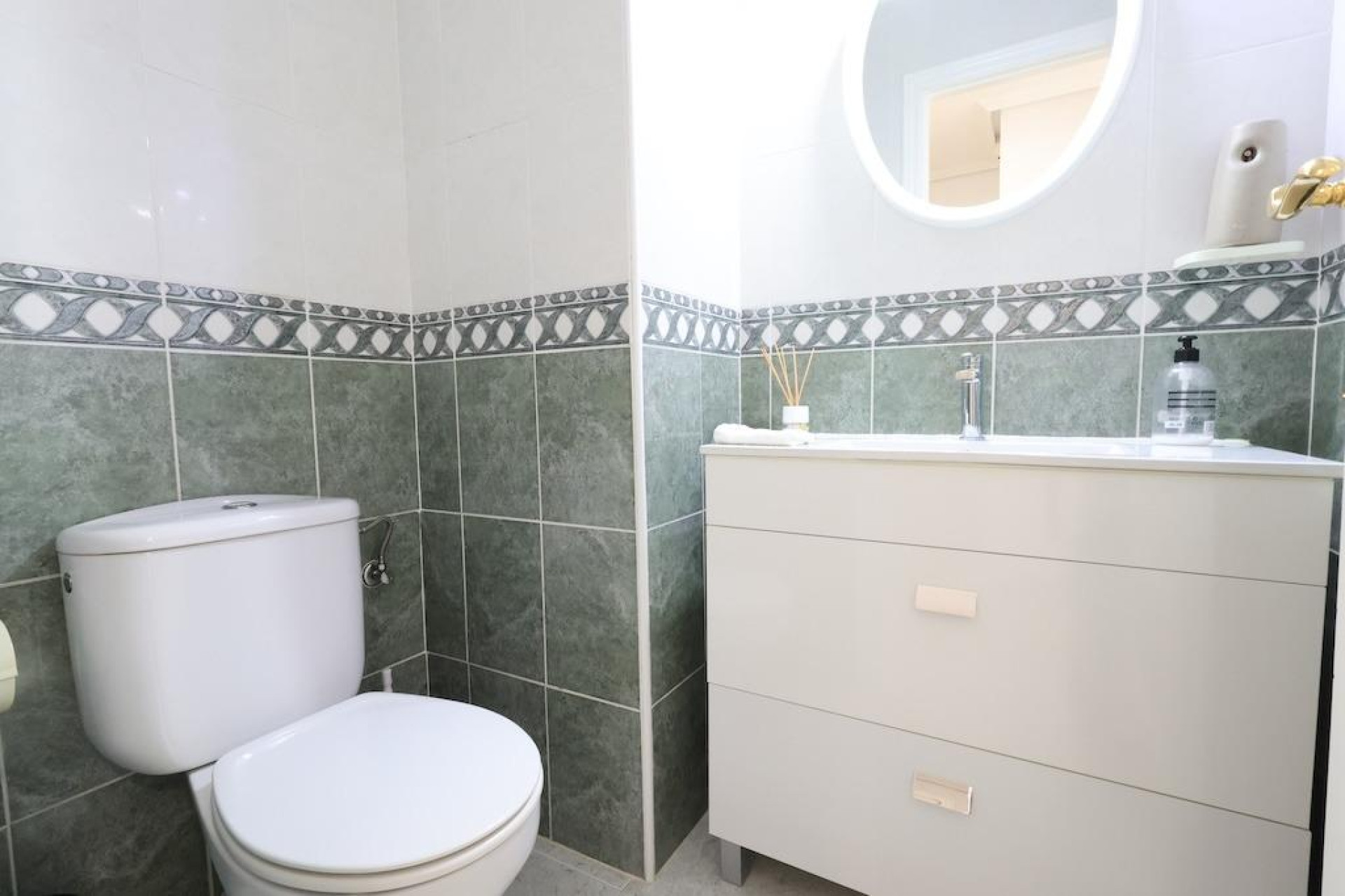 Odsprzedaż - Mieszkanie w bloku - Orihuela Costa - Villamartín