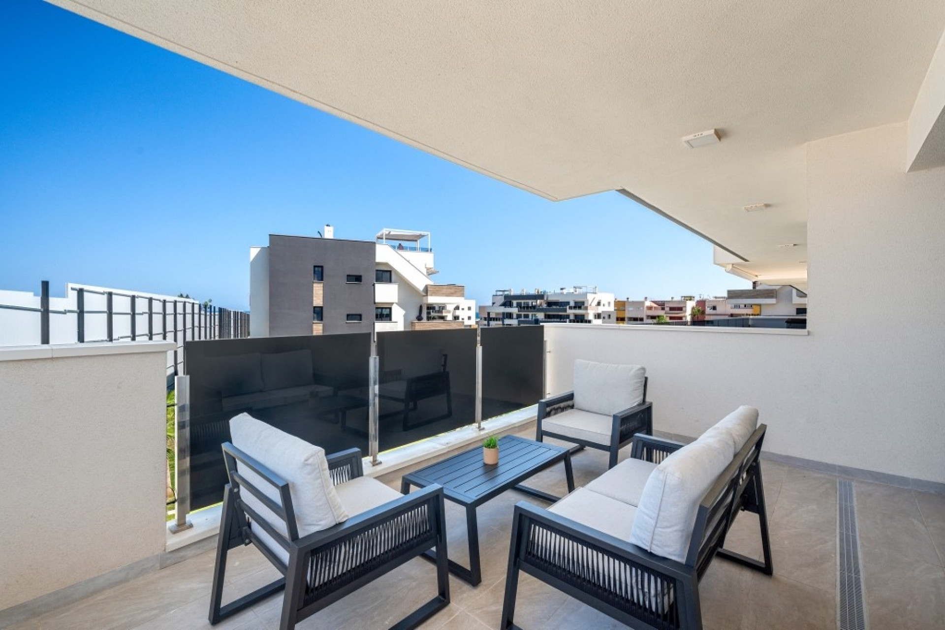 Odsprzedaż - Mieszkanie w bloku - Orihuela Costa