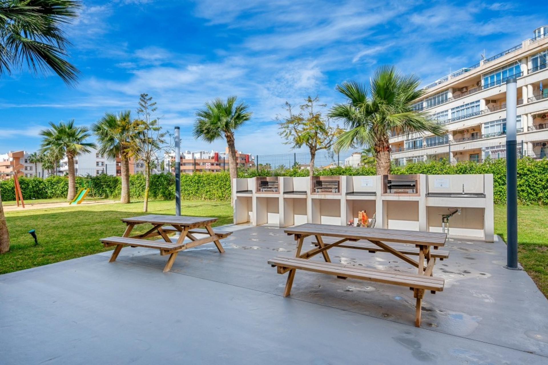 Odsprzedaż - Mieszkanie w bloku - Orihuela Costa