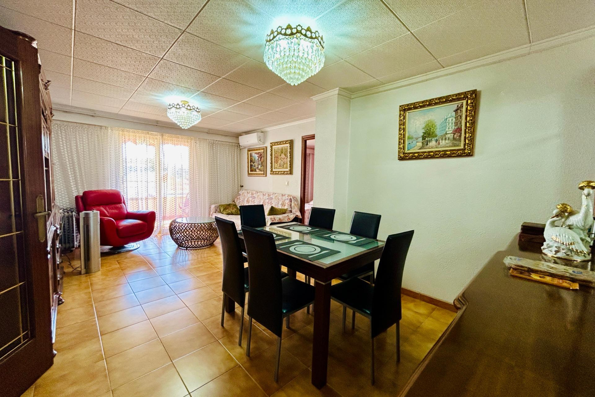 Odsprzedaż - Mieszkanie w bloku - Santa Pola - Puerto