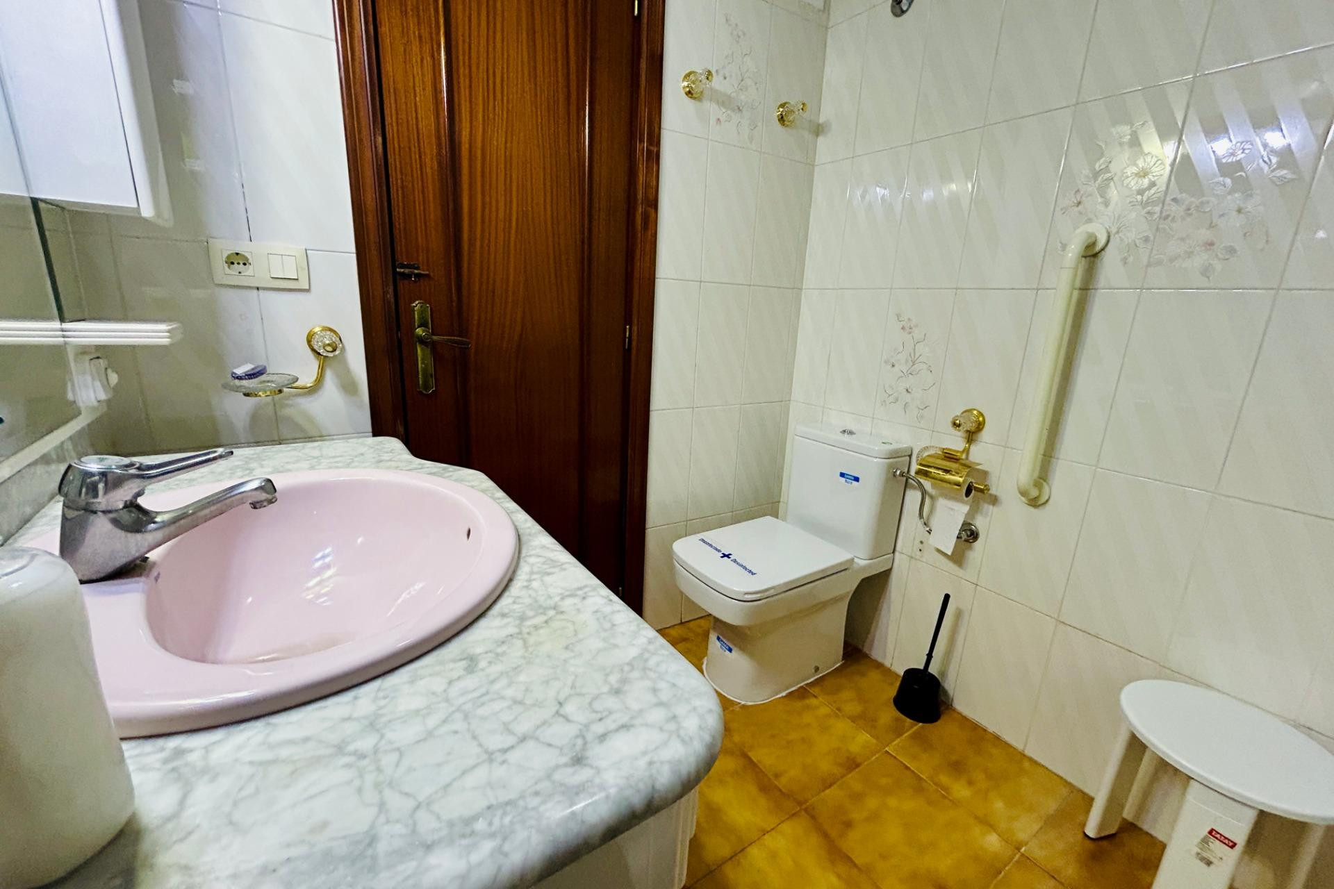 Odsprzedaż - Mieszkanie w bloku - Santa Pola - Puerto