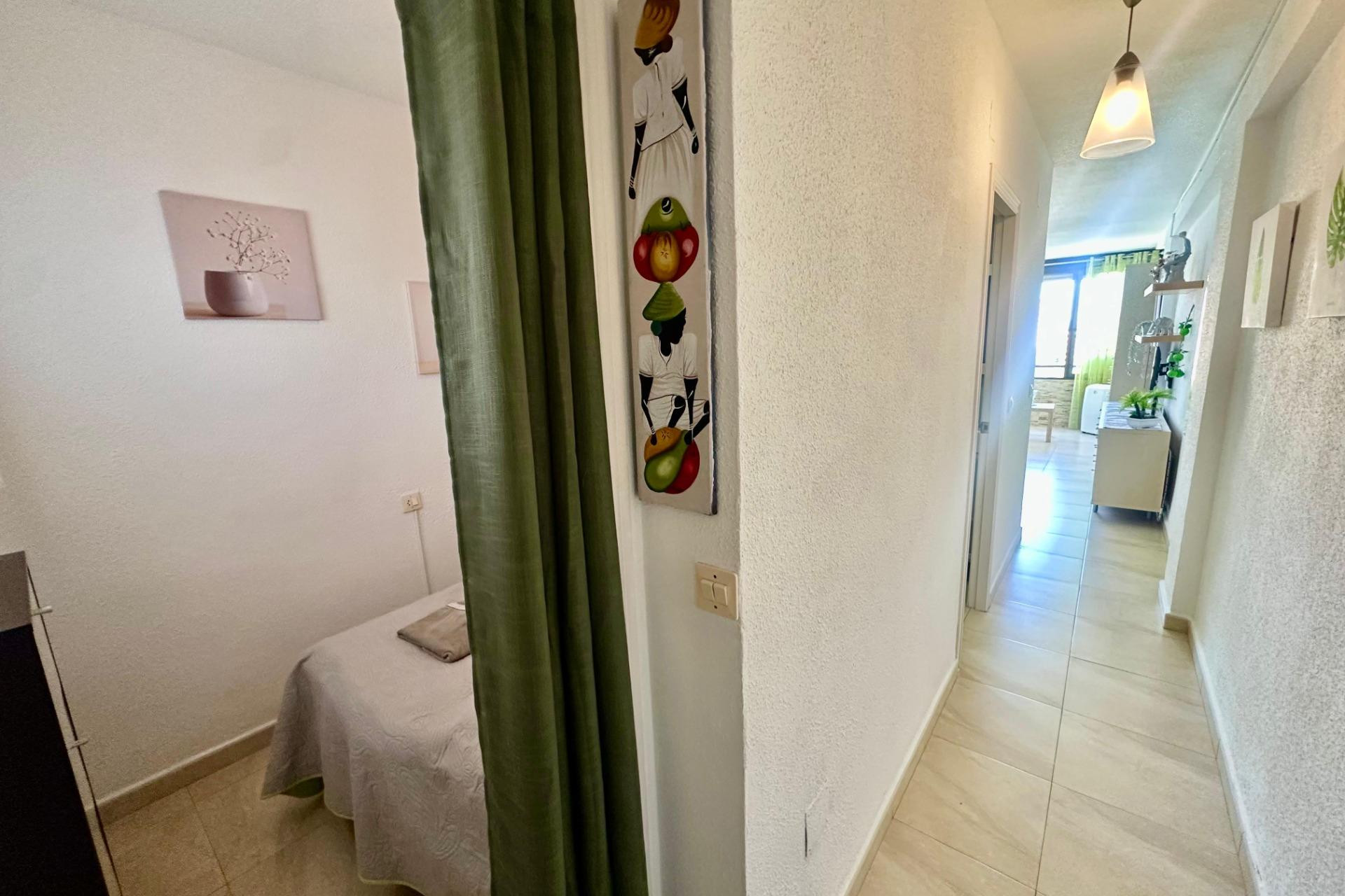 Odsprzedaż - Mieszkanie w bloku - Torrevieja - Cabo Cervera