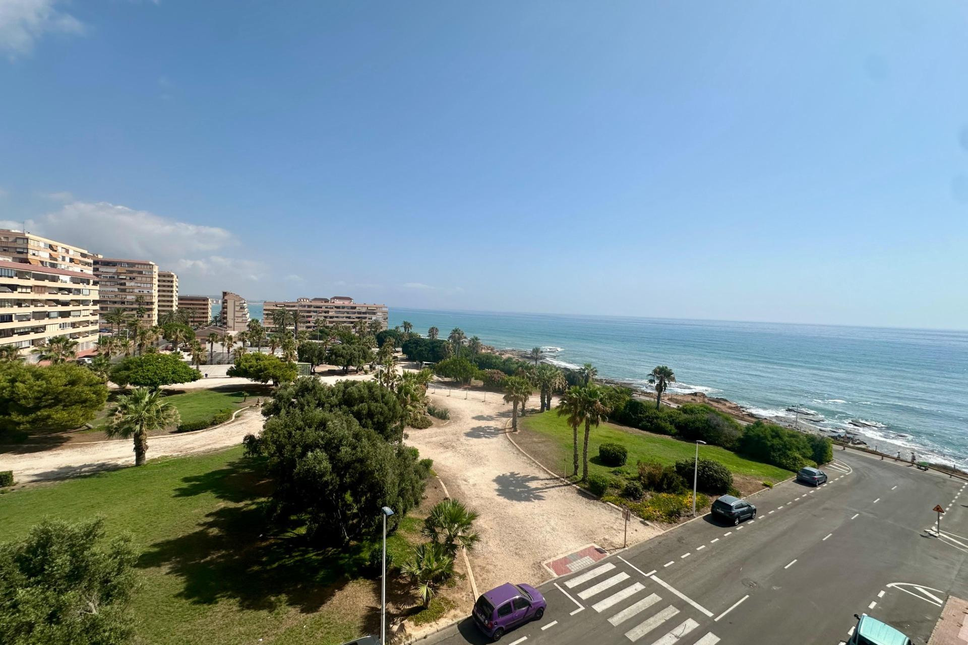Odsprzedaż - Mieszkanie w bloku - Torrevieja - Cabo Cervera