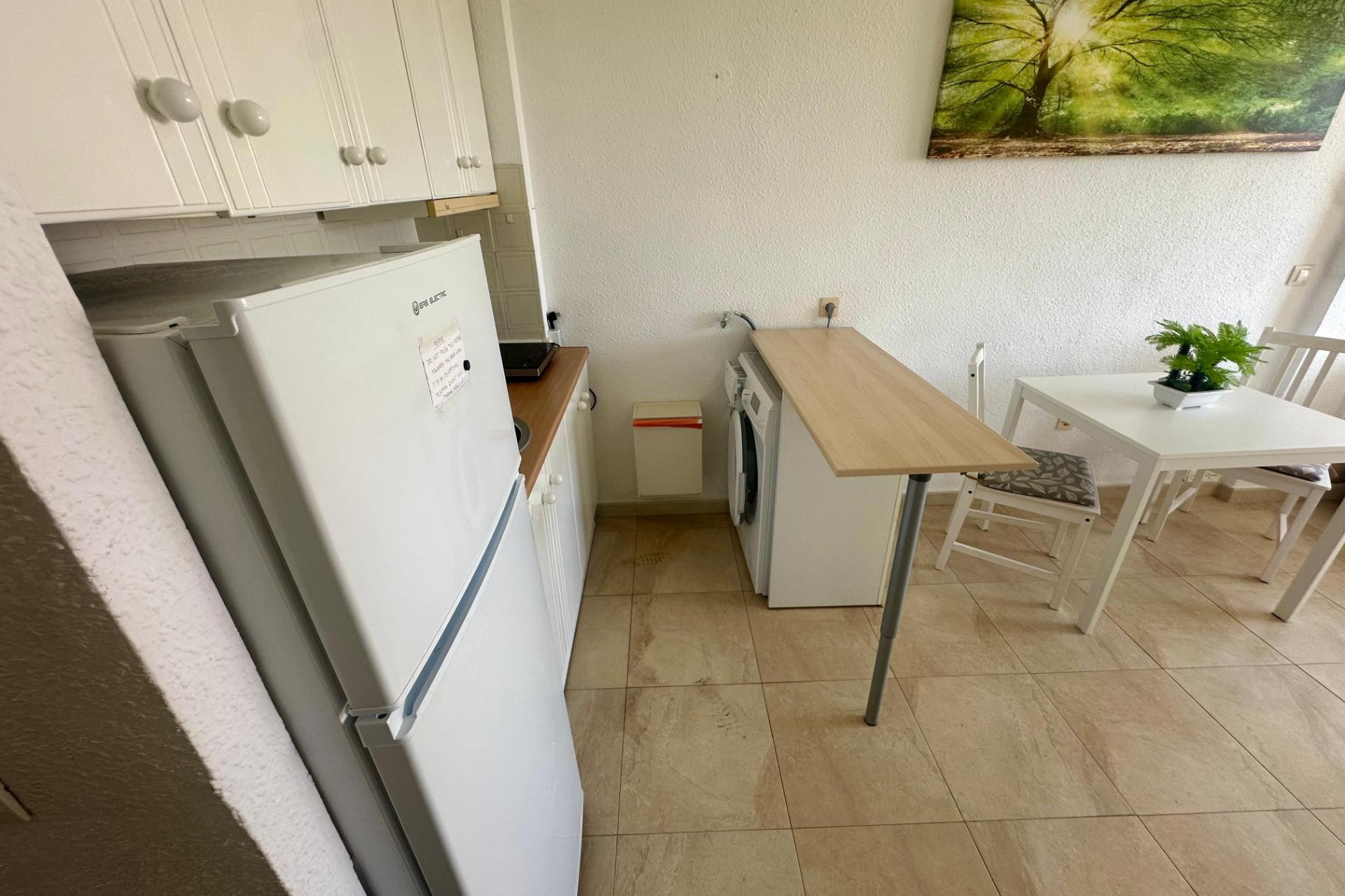 Odsprzedaż - Mieszkanie w bloku - Torrevieja - Cabo Cervera