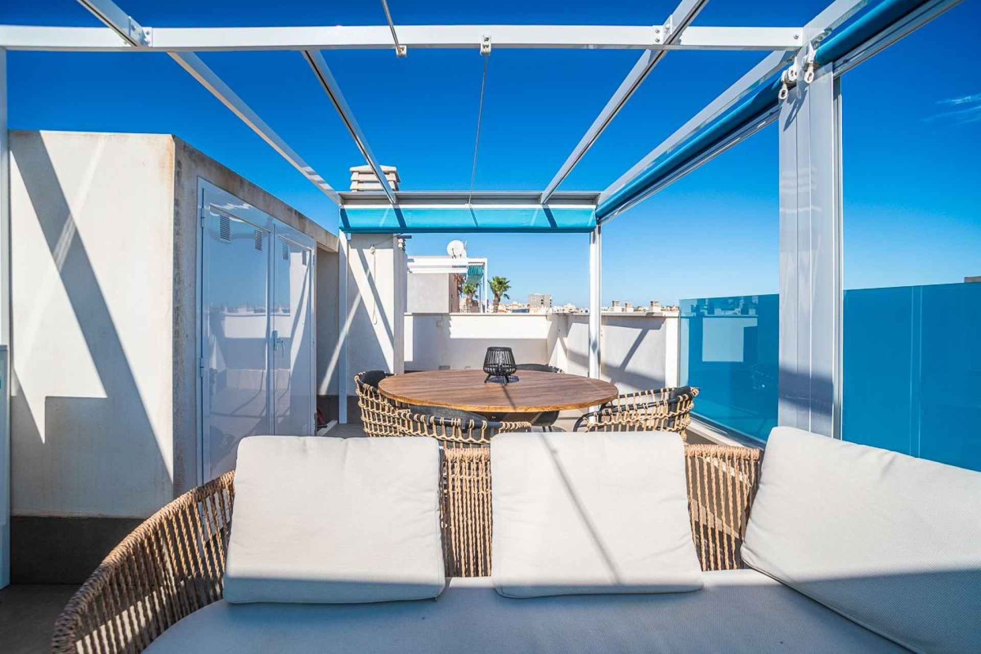 Odsprzedaż - Mieszkanie w bloku - Torrevieja - Calas Blancas