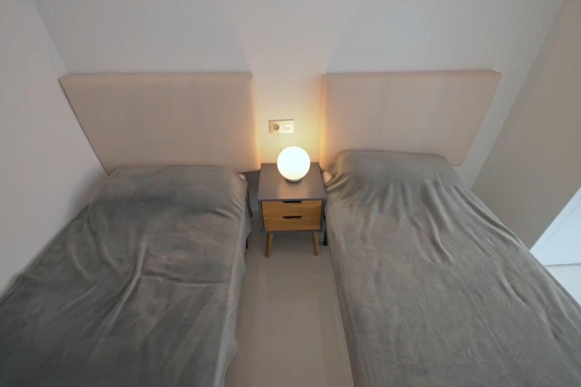 Odsprzedaż - Mieszkanie w bloku - Torrevieja - Center