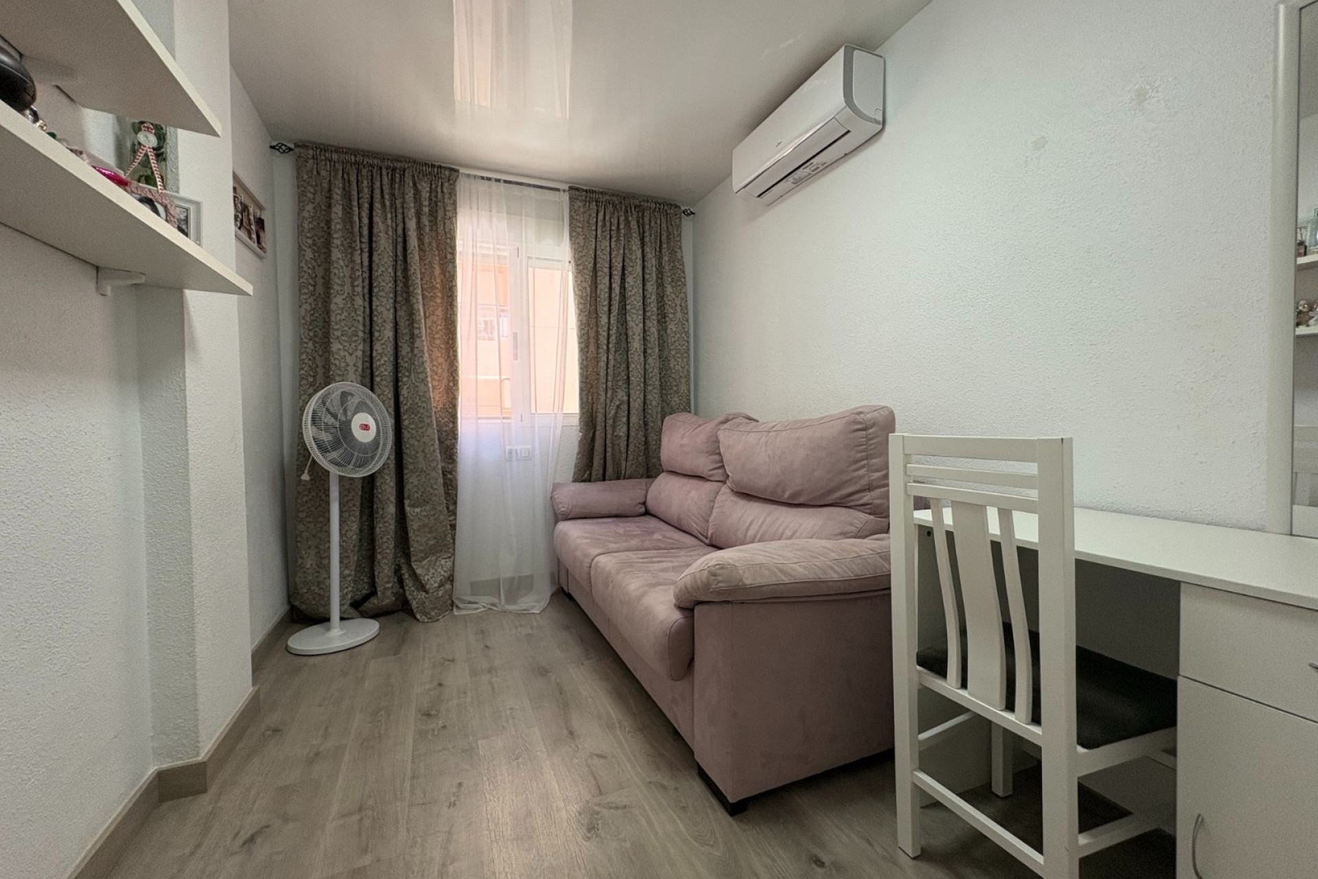 Odsprzedaż - Mieszkanie w bloku - Torrevieja - Centro