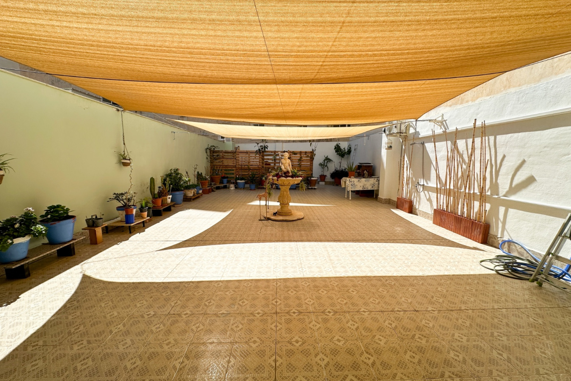 Odsprzedaż - Mieszkanie w bloku - Torrevieja - Centro