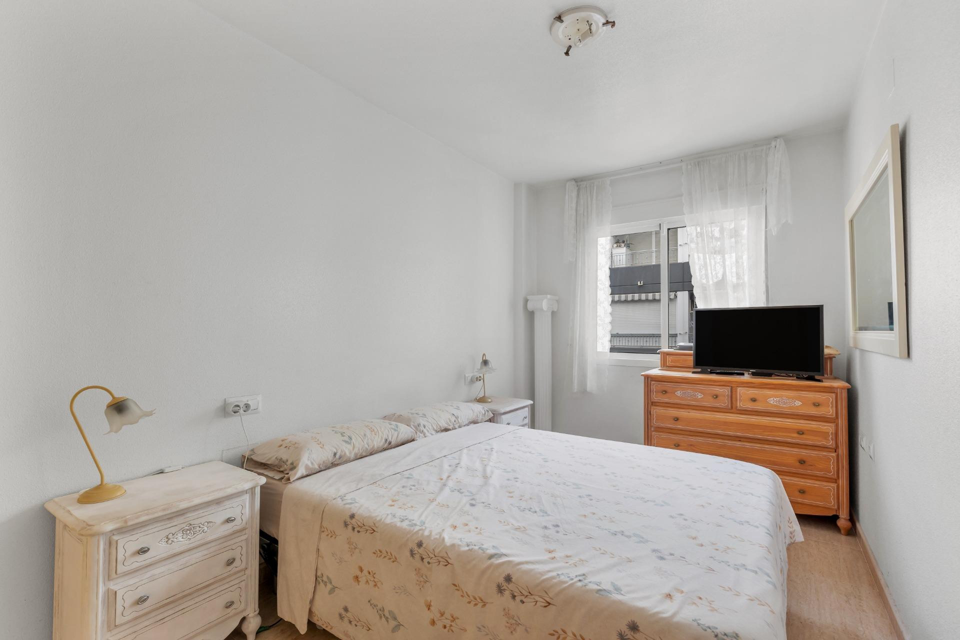Odsprzedaż - Mieszkanie w bloku - Torrevieja - El Molino