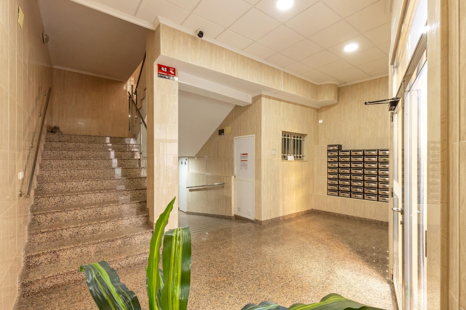 Odsprzedaż - Mieszkanie w bloku - Torrevieja - Habaneras