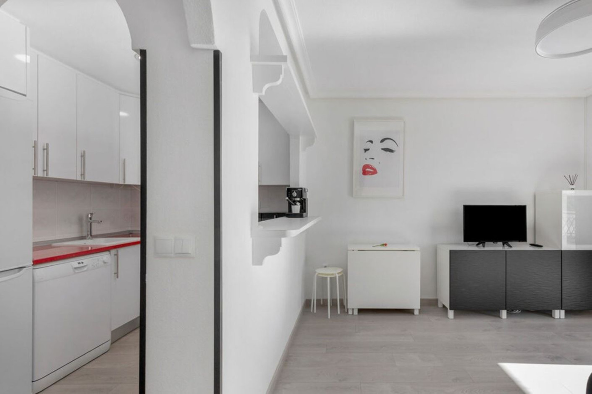 Odsprzedaż - Mieszkanie w bloku - Torrevieja - La Mata