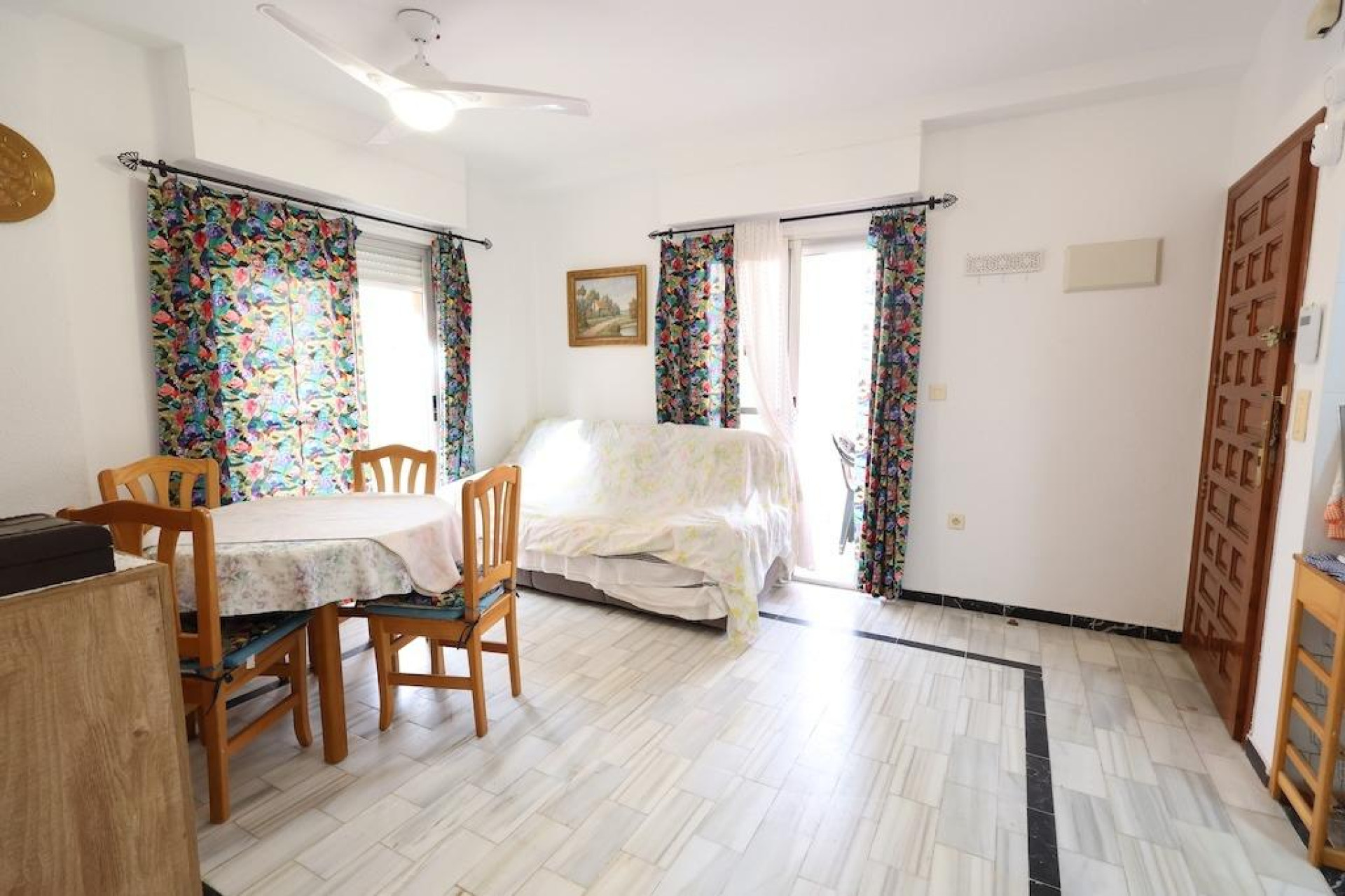Odsprzedaż - Mieszkanie w bloku - Torrevieja - La Mata
