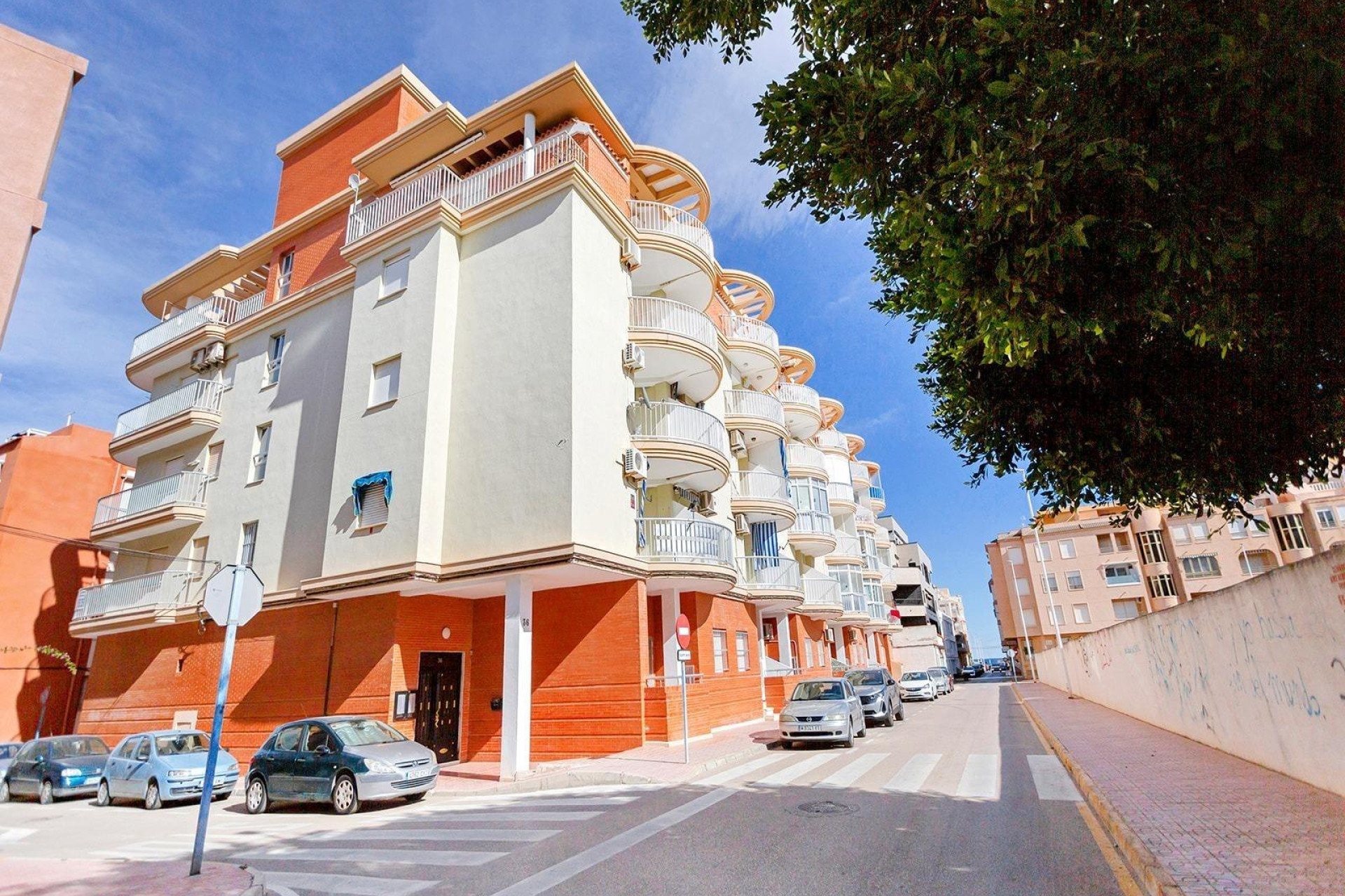 Odsprzedaż - Mieszkanie w bloku - Torrevieja - La Mata