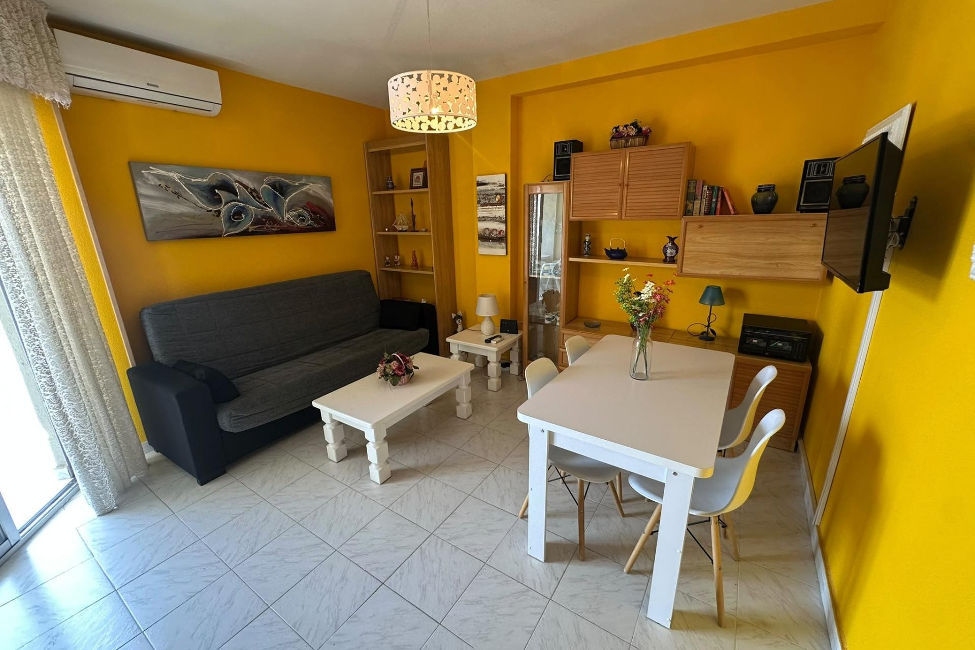 Odsprzedaż - Mieszkanie w bloku - Torrevieja - La Mata