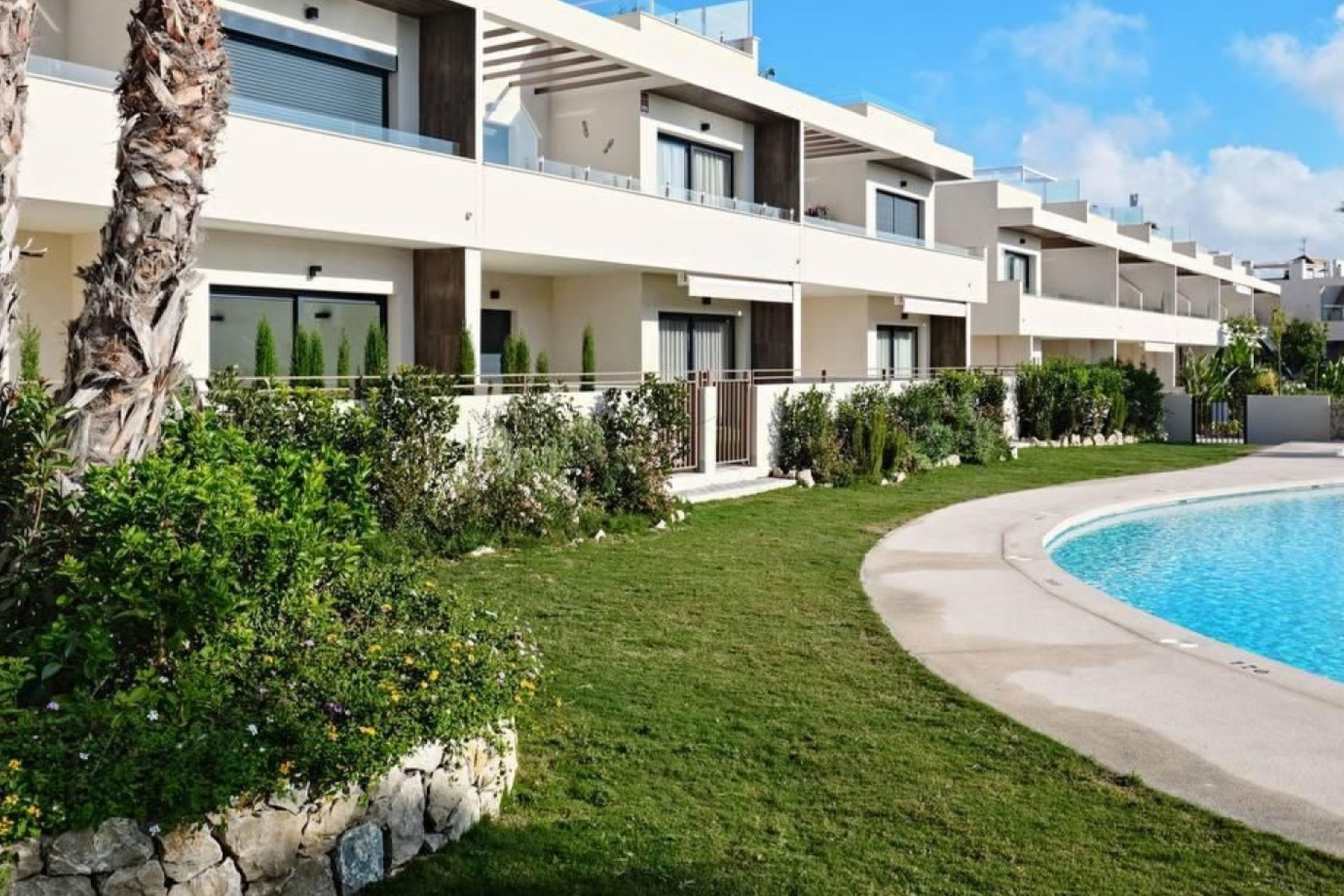 Odsprzedaż - Mieszkanie w bloku - Torrevieja - La Veleta