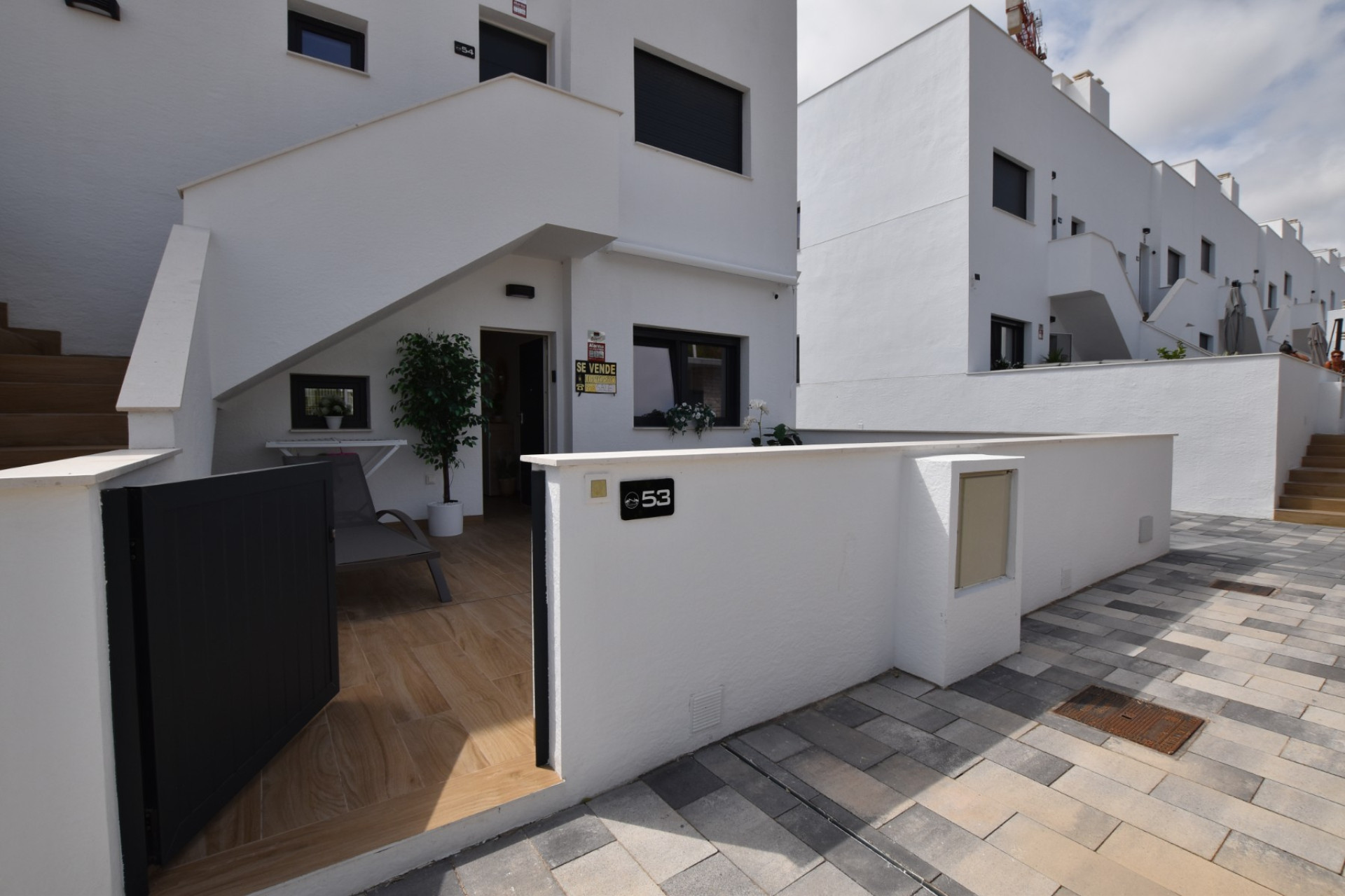 Odsprzedaż - Mieszkanie w bloku - Torrevieja - Los Balcones