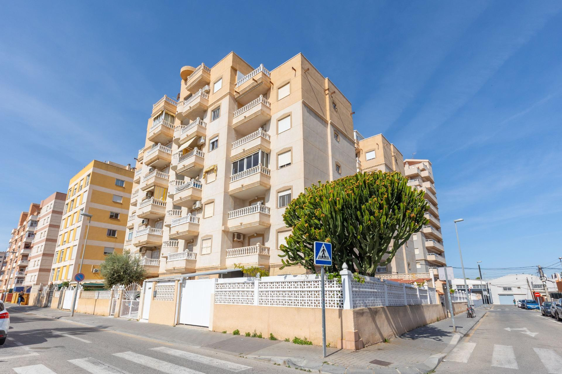 Odsprzedaż - Mieszkanie w bloku - Torrevieja - Nueva Torrevieja