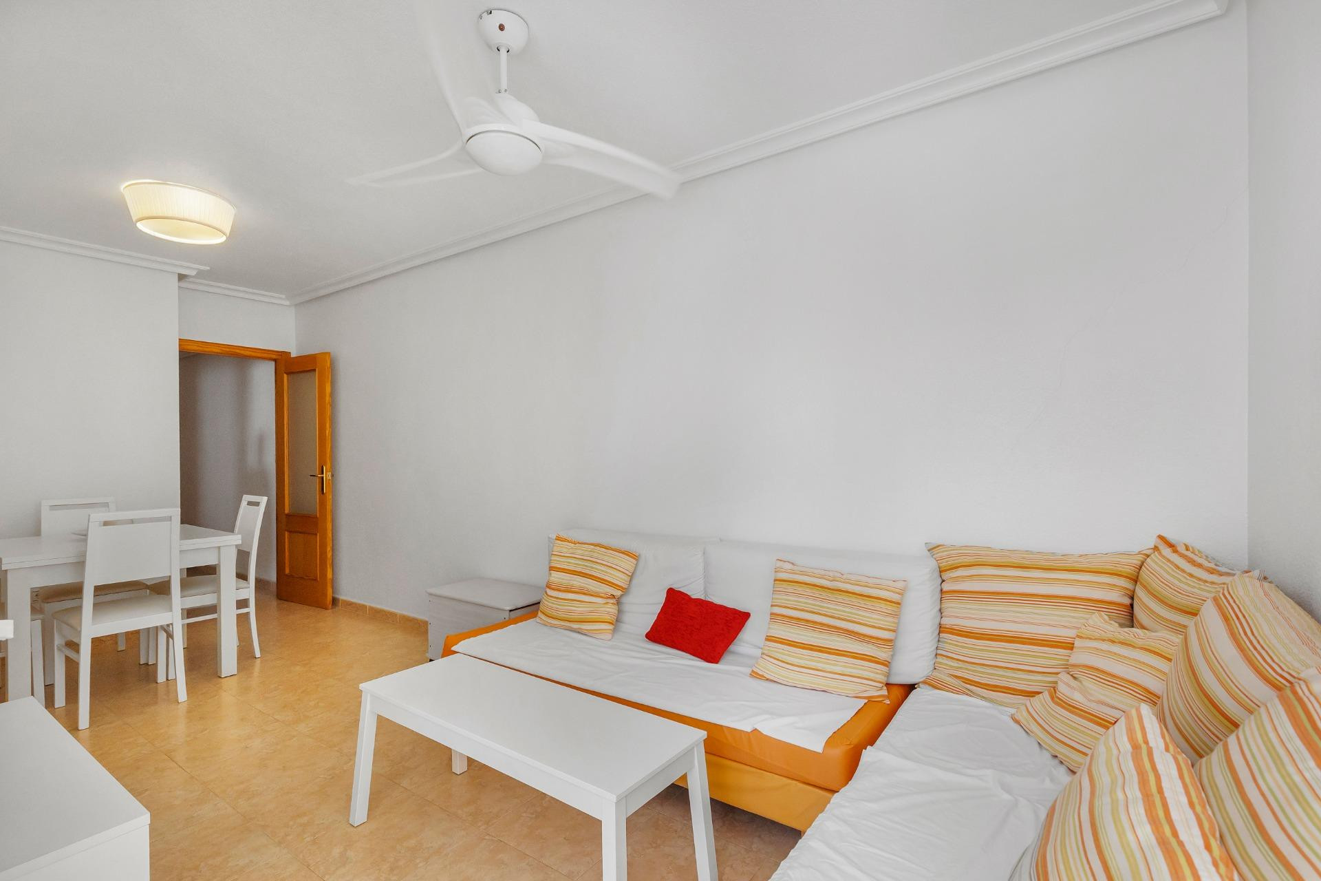 Odsprzedaż - Mieszkanie w bloku - Torrevieja - Nueva Torrevieja