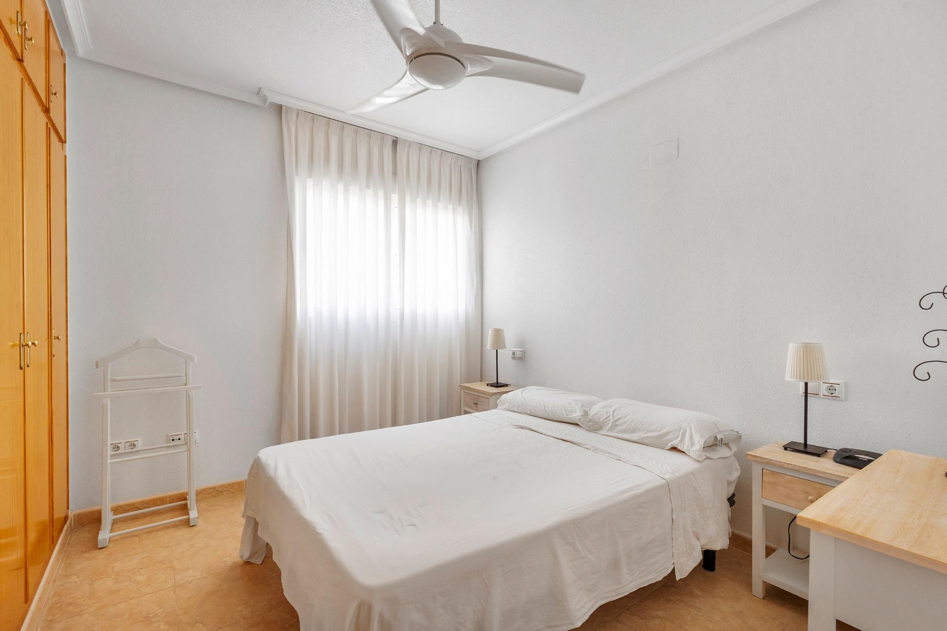 Odsprzedaż - Mieszkanie w bloku - Torrevieja - Nueva Torrevieja