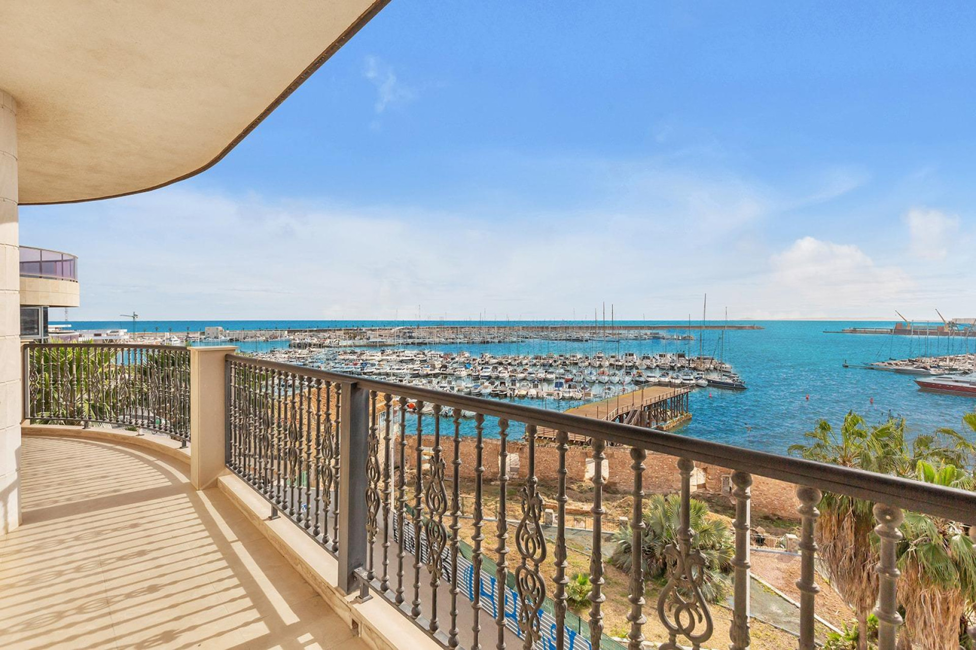 Odsprzedaż - Mieszkanie w bloku - Torrevieja - Paseo maritimo