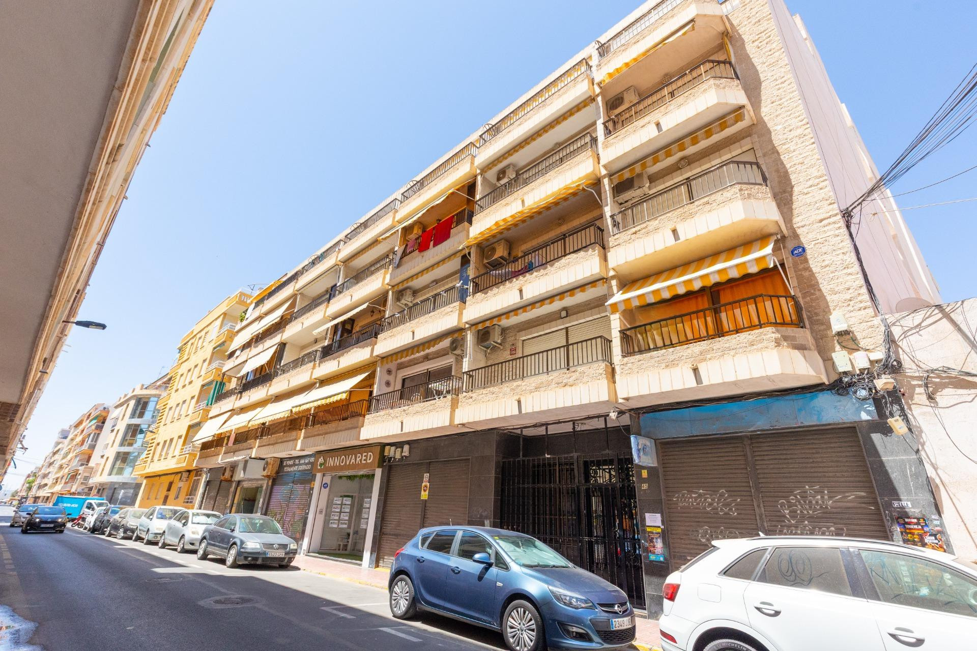 Odsprzedaż - Mieszkanie w bloku - Torrevieja - Paseo maritimo