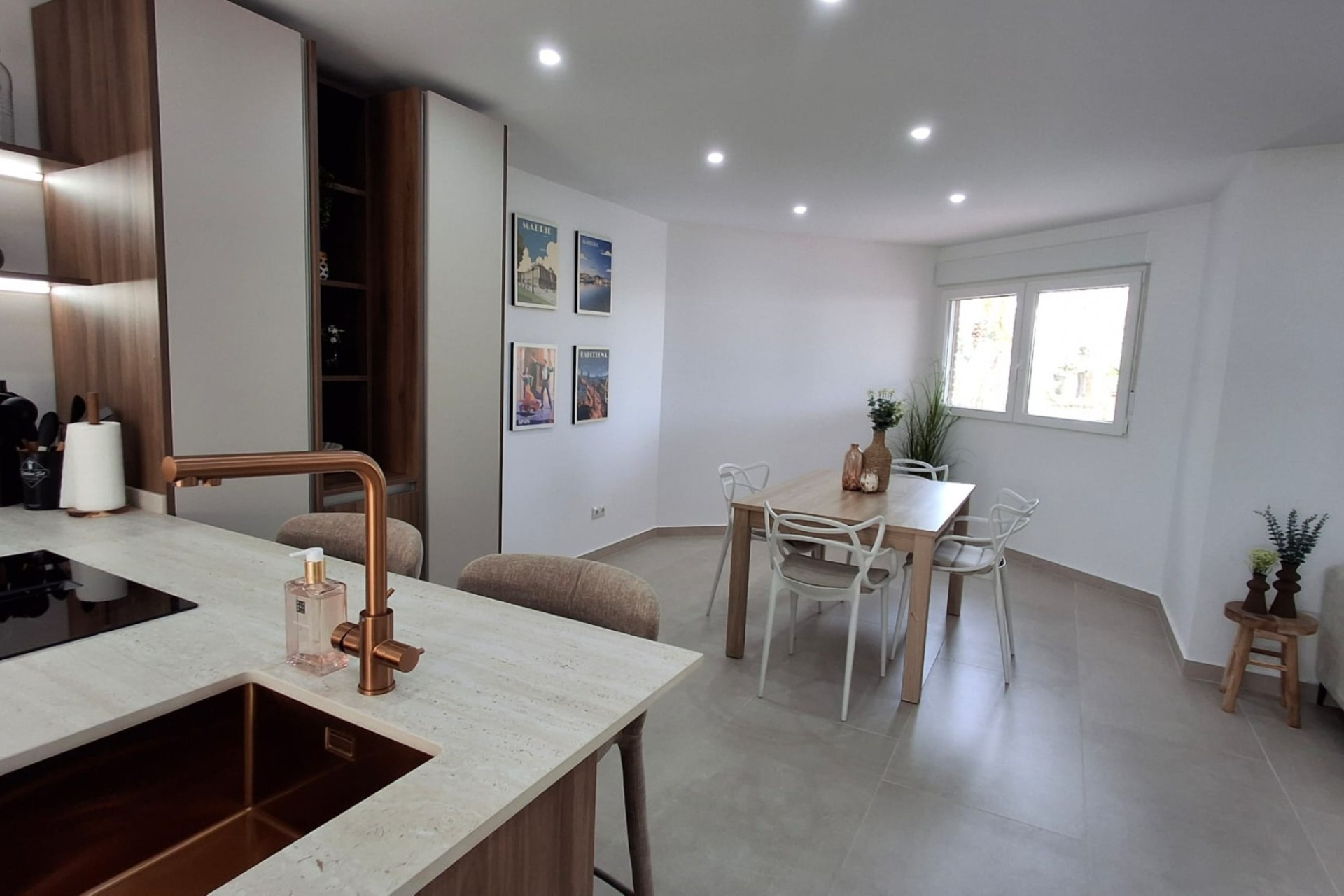 Odsprzedaż - Mieszkanie w bloku - Torrevieja - Playa Acequion