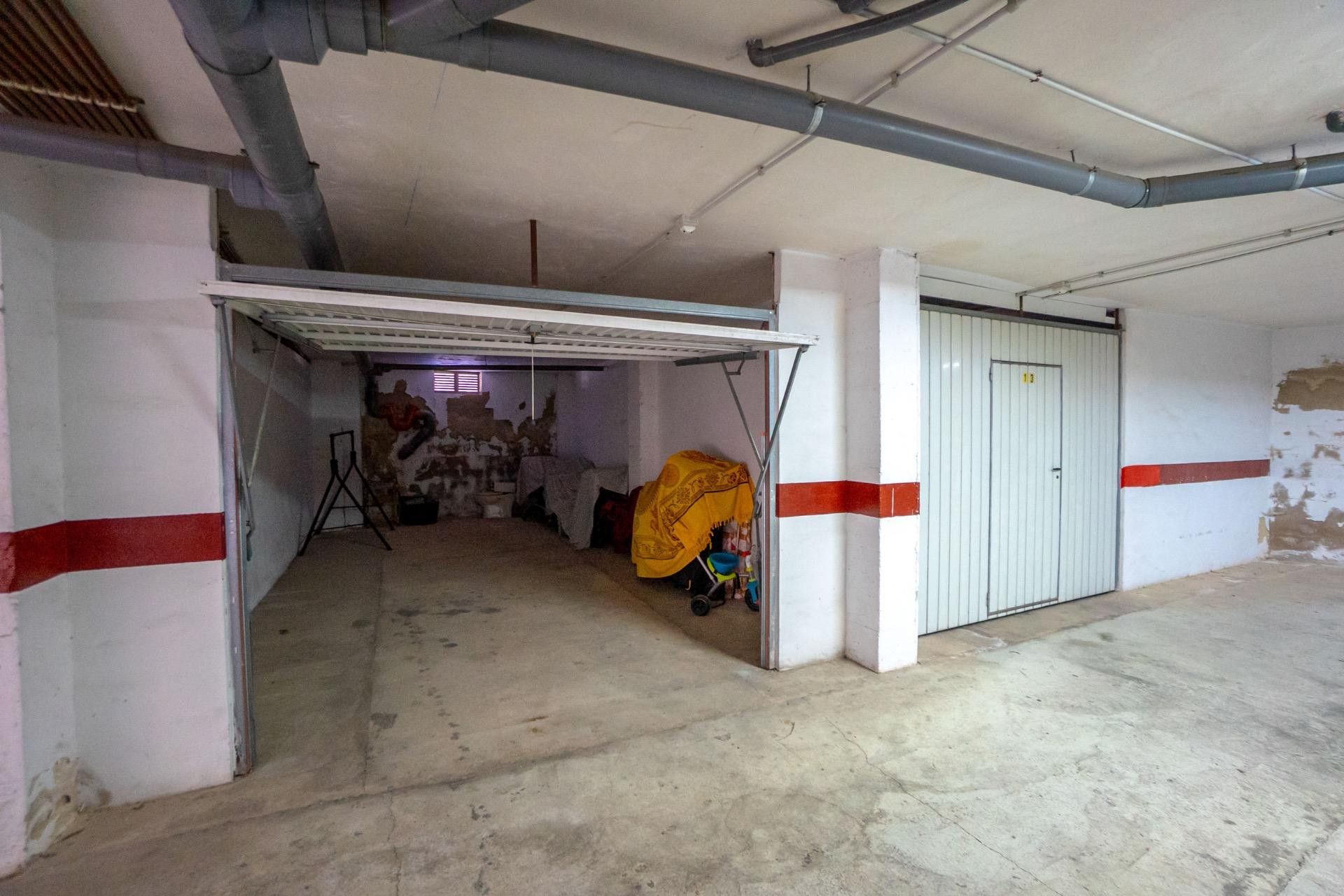 Odsprzedaż - Mieszkanie w bloku - Torrevieja - Playa de los locos